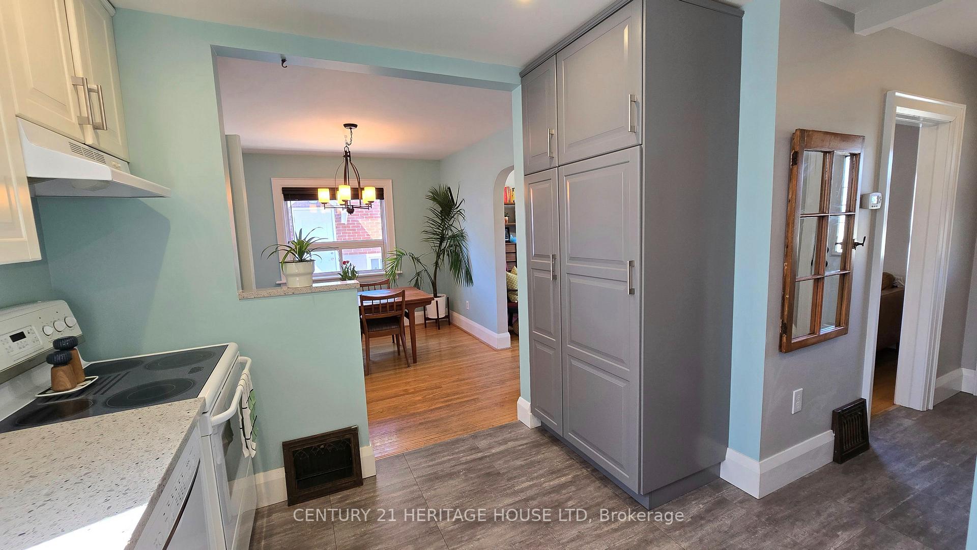 Photo 12 of 23 Kennedy Avenue, Kitchener — HOMEH
