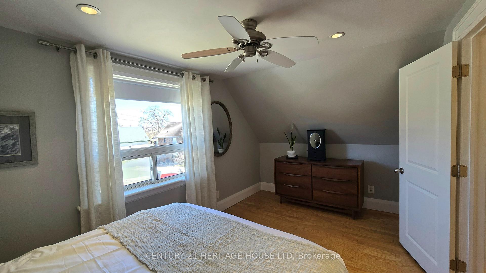 Photo 19 of 23 Kennedy Avenue, Kitchener — HOMEH