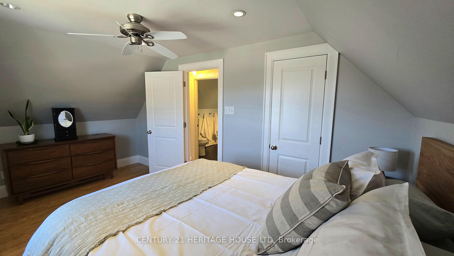 Photo 20 of 23 Kennedy Avenue, Kitchener — HOMEH