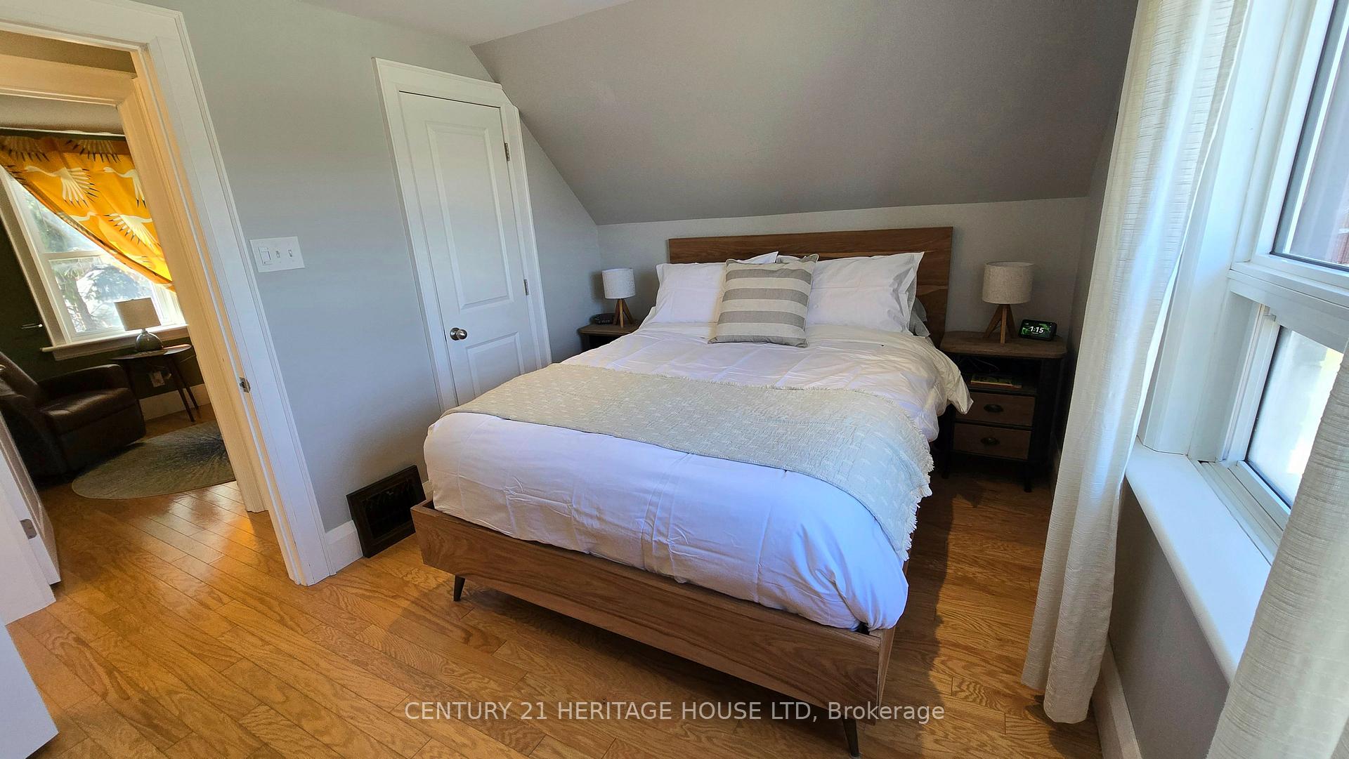 Photo 21 of 23 Kennedy Avenue, Kitchener — HOMEH