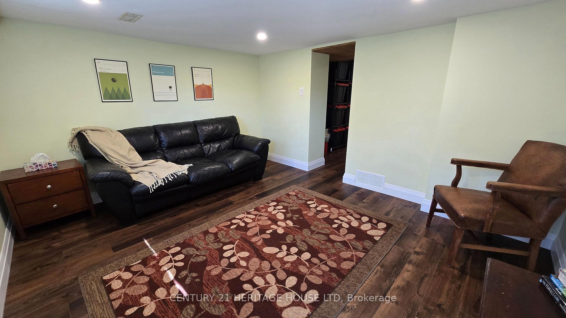 Photo 31 of 23 Kennedy Avenue, Kitchener — HOMEH