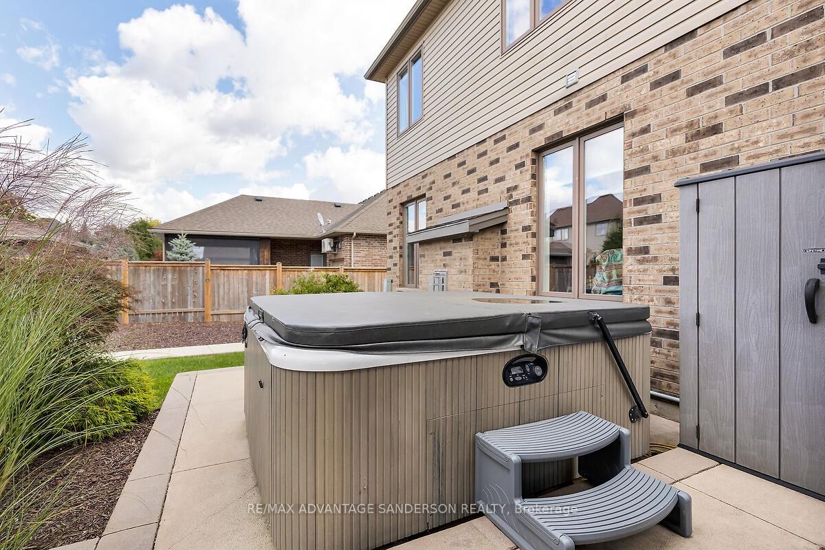 Photo 11 of 56 Blue Heron Drive, Middlesex Centre, Ilderton — HOMEH