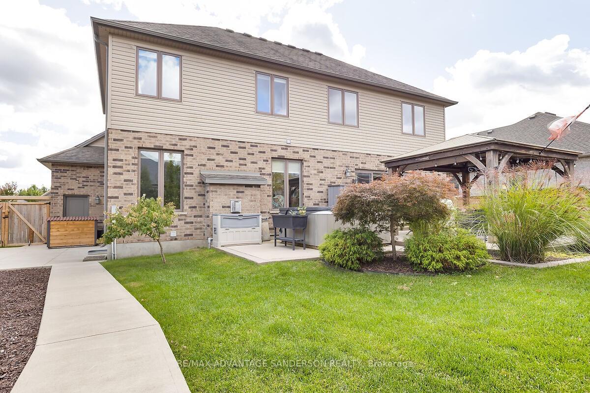 Photo 12 of 56 Blue Heron Drive, Middlesex Centre, Ilderton — HOMEH