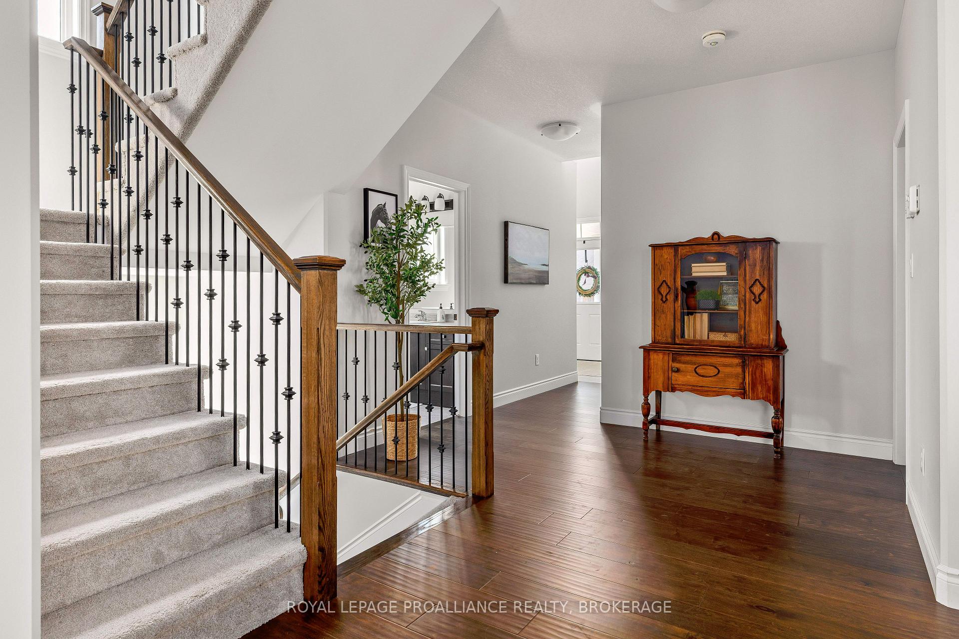 Photo 5 of 519 Beth Crescent, Kingston, City Northwest — HOMEH