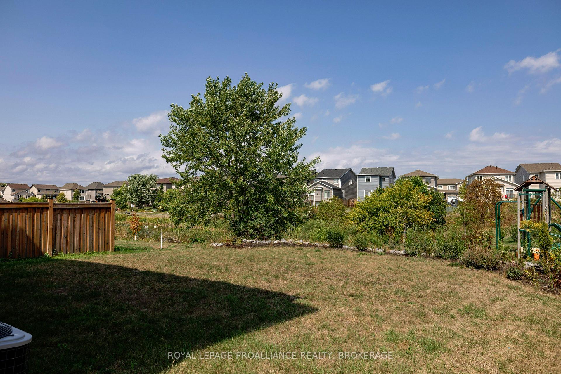 Photo 40 of 519 Beth Crescent, Kingston, City Northwest — HOMEH
