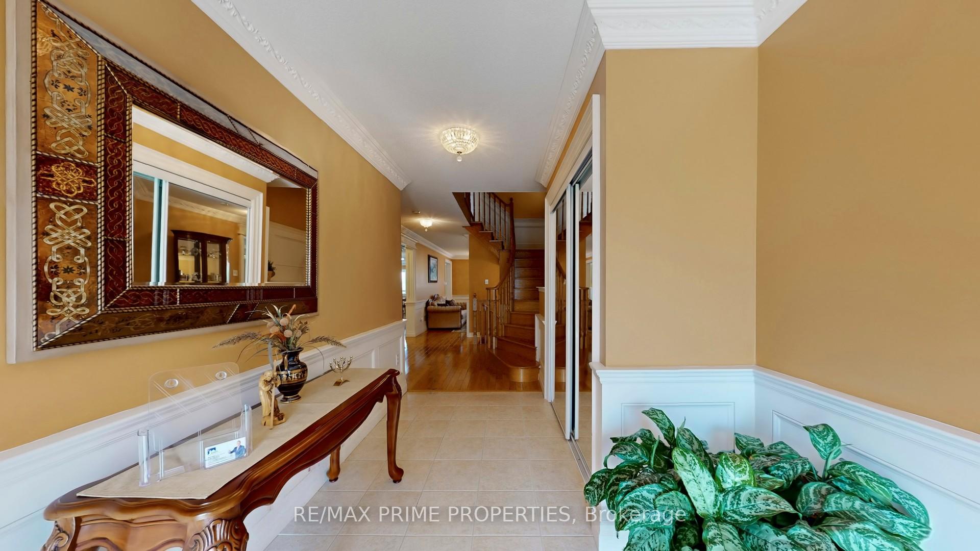 Photo 4 of 49 Rembrandt Drive, Markham, Village Green-South Unionville — HOMEH