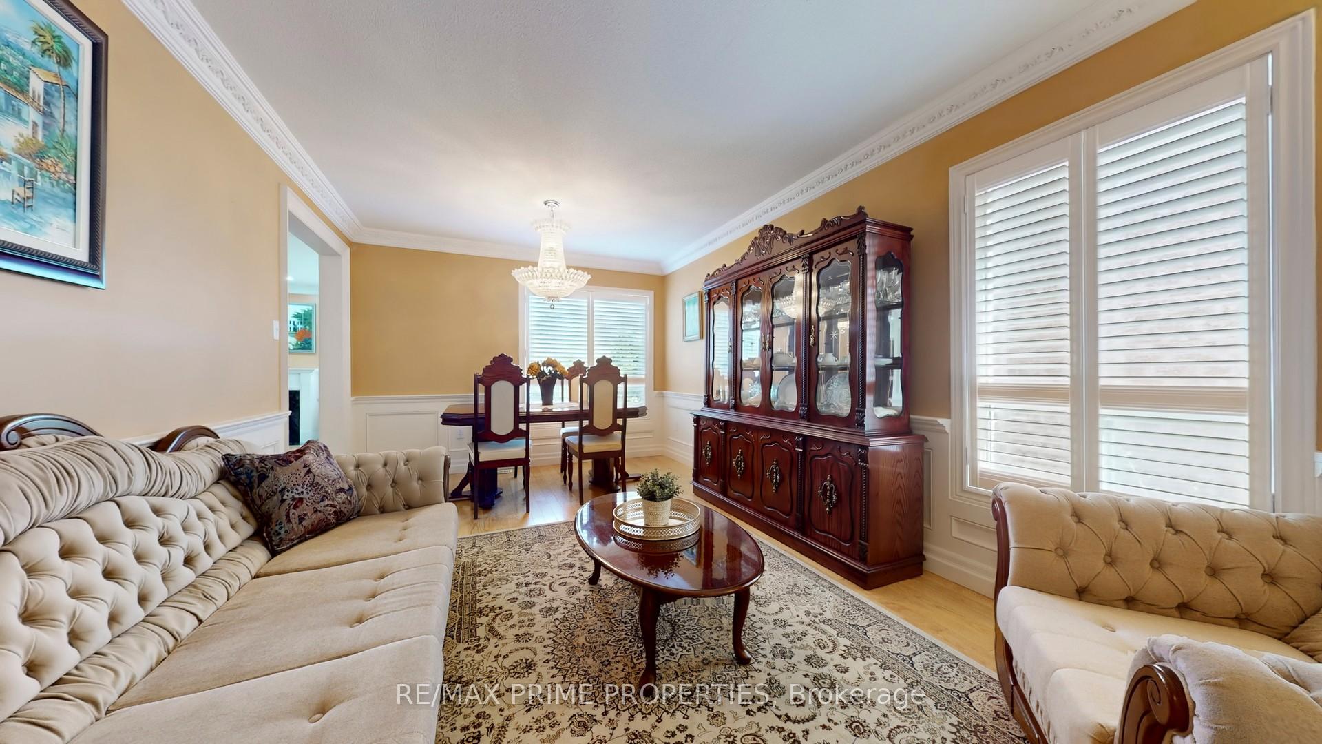 Photo 9 of 49 Rembrandt Drive, Markham, Village Green-South Unionville — HOMEH