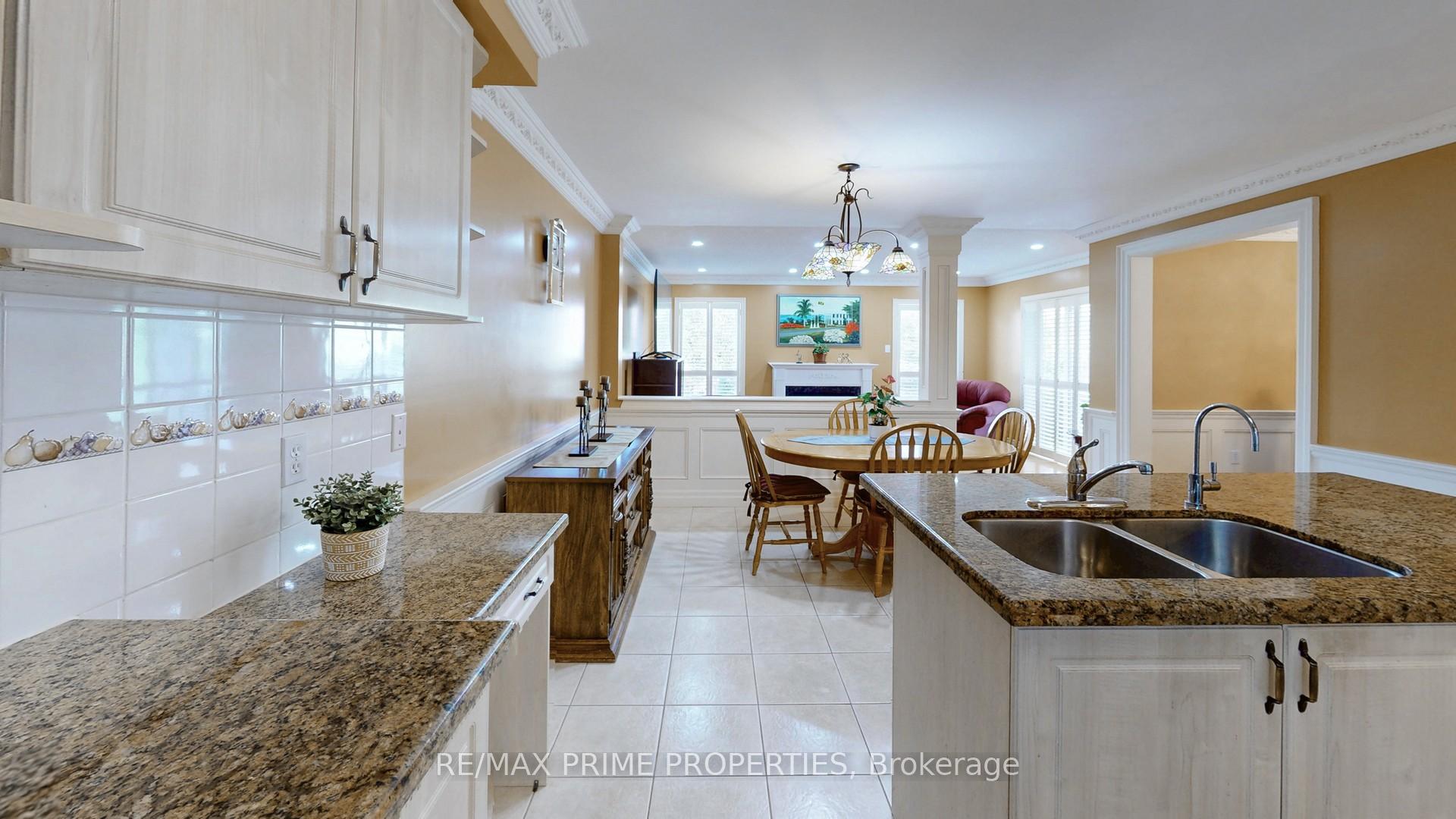 Photo 13 of 49 Rembrandt Drive, Markham, Village Green-South Unionville — HOMEH