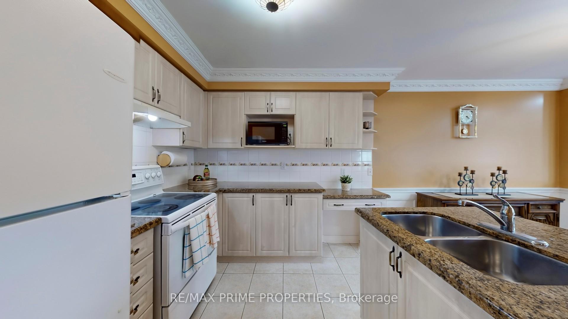 Photo 14 of 49 Rembrandt Drive, Markham, Village Green-South Unionville — HOMEH