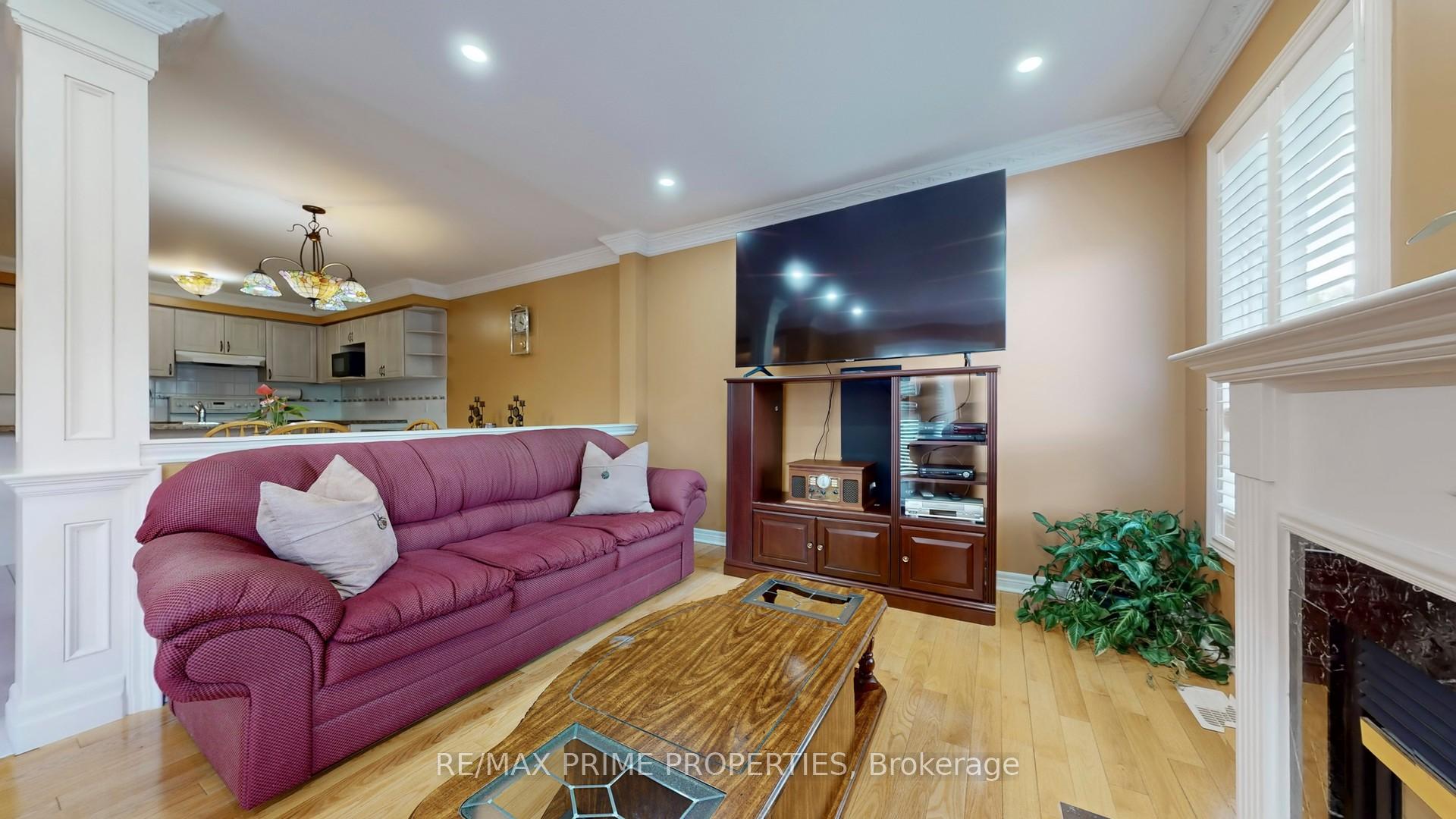 Photo 18 of 49 Rembrandt Drive, Markham, Village Green-South Unionville — HOMEH