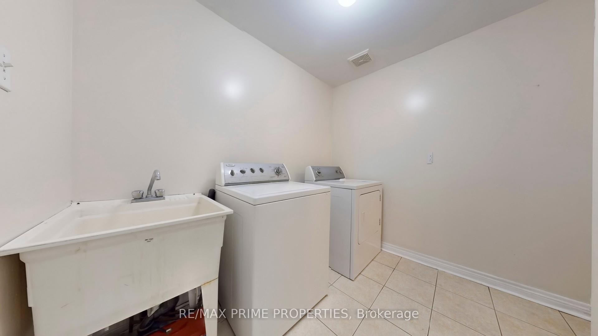 Photo 21 of 49 Rembrandt Drive, Markham, Village Green-South Unionville — HOMEH