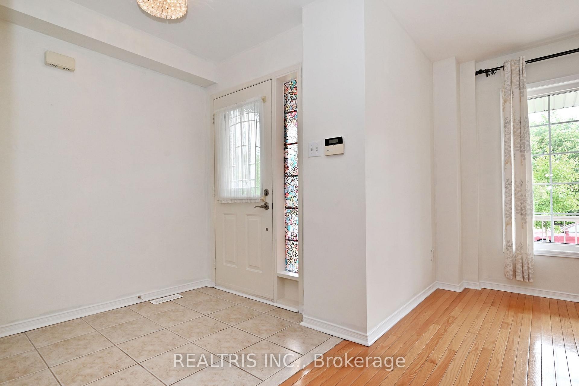 Photo 3 of 220 Fred Mclaren Boulevard, Markham, Wismer — HOMEH