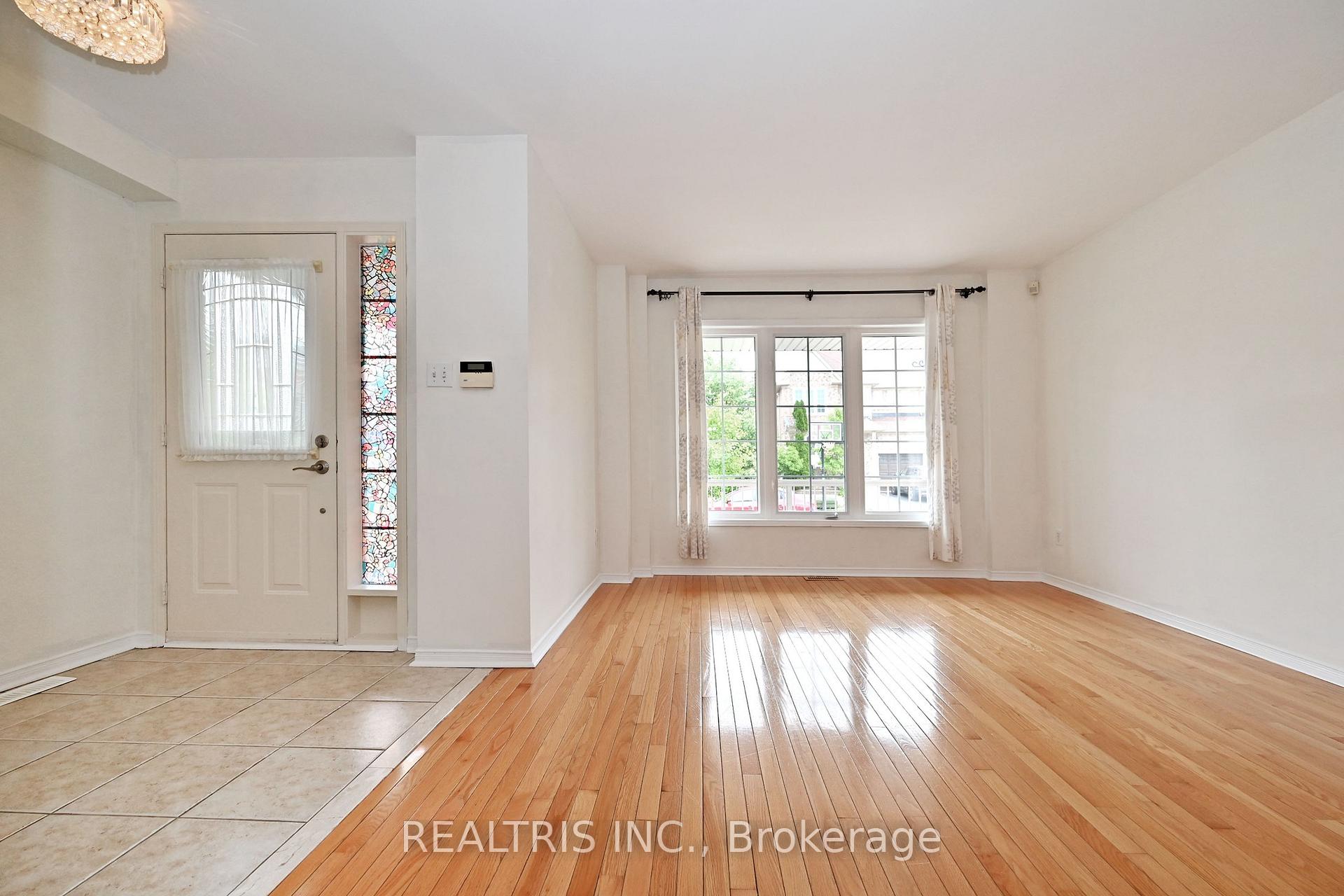 Photo 4 of 220 Fred Mclaren Boulevard, Markham, Wismer — HOMEH