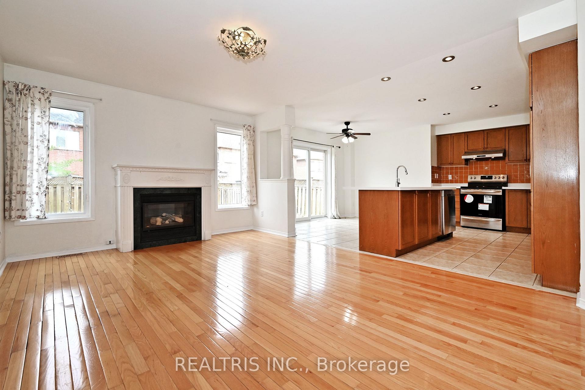 Photo 8 of 220 Fred Mclaren Boulevard, Markham, Wismer — HOMEH