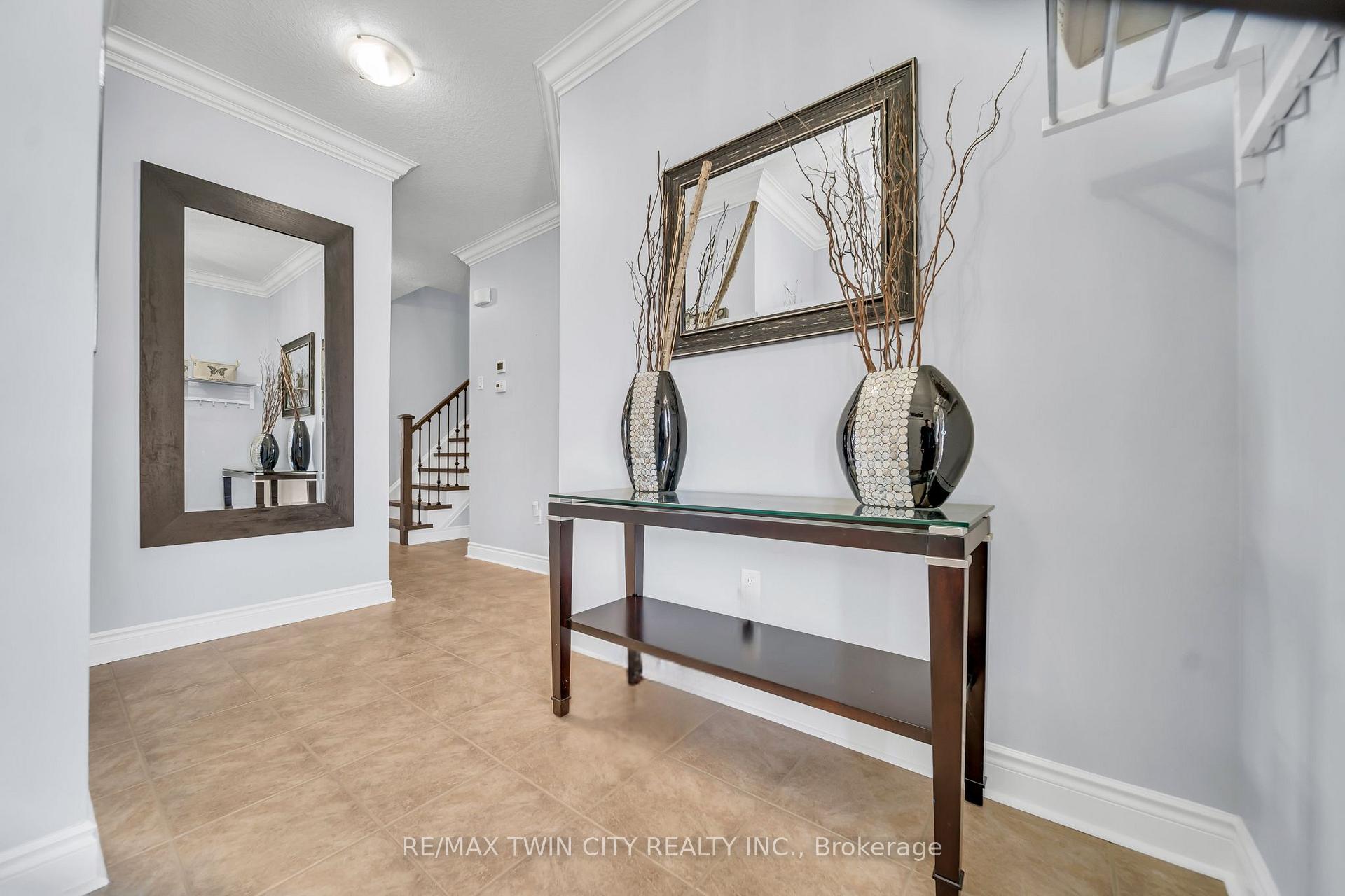 Photo 4 of 941 Audrey Place, Kitchener — HOMEH