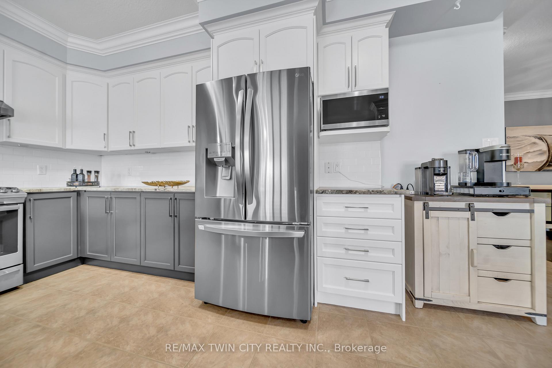 Photo 12 of 941 Audrey Place, Kitchener — HOMEH