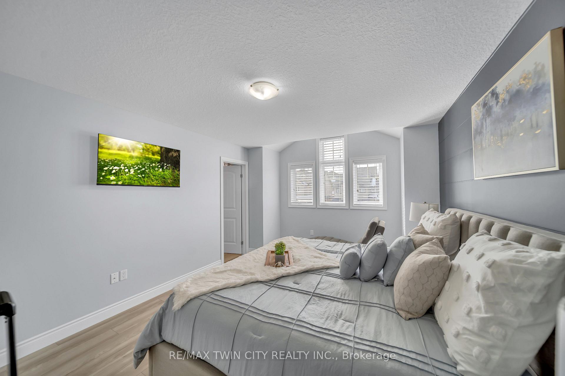 Photo 21 of 941 Audrey Place, Kitchener — HOMEH