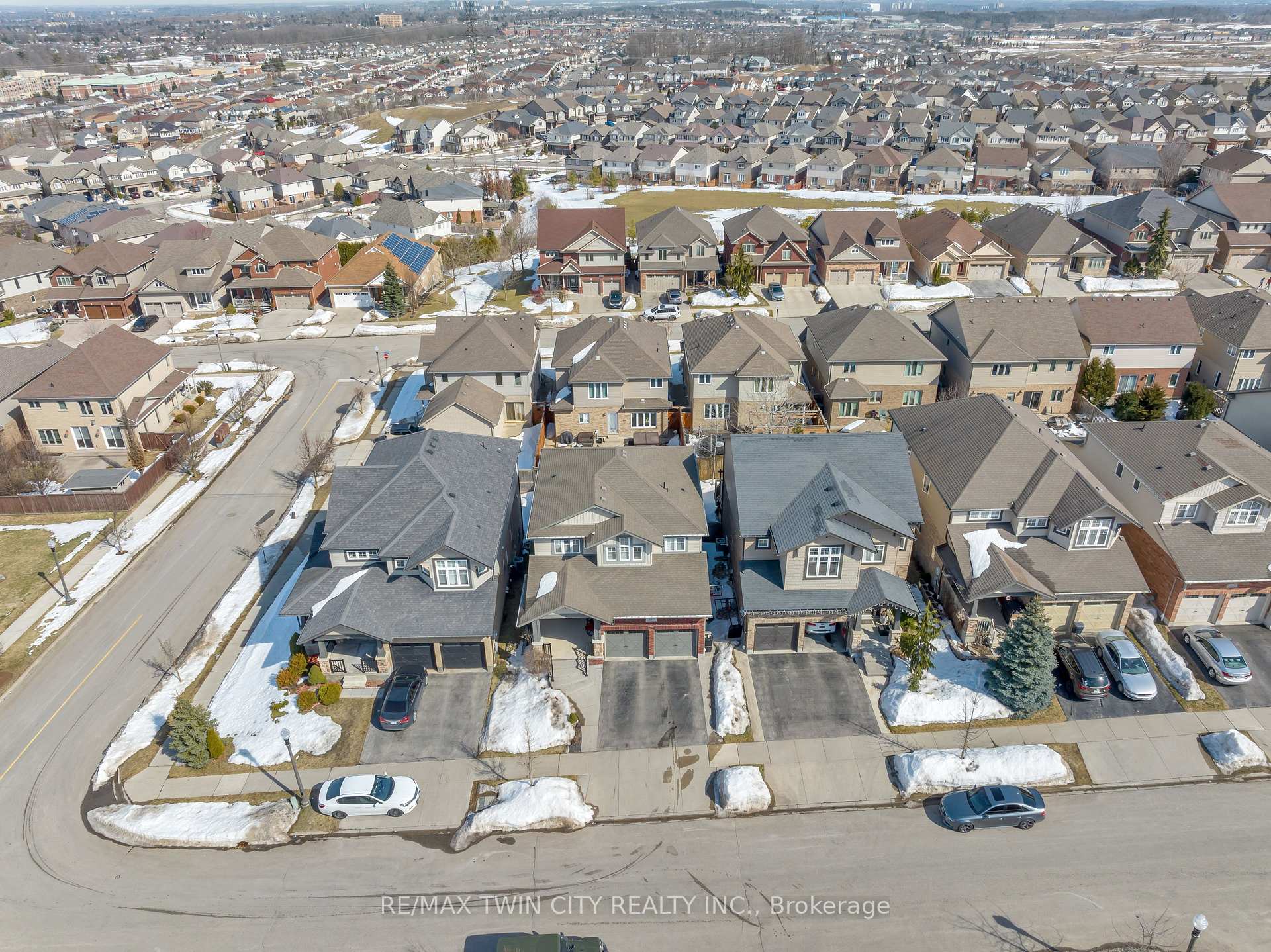 Photo 33 of 941 Audrey Place, Kitchener — HOMEH