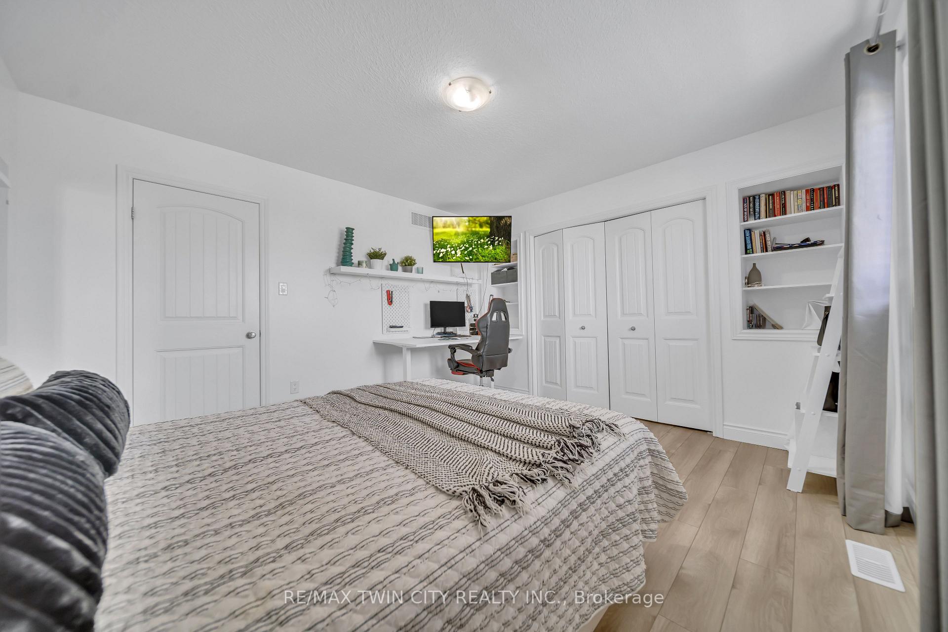 Photo 34 of 941 Audrey Place, Kitchener — HOMEH