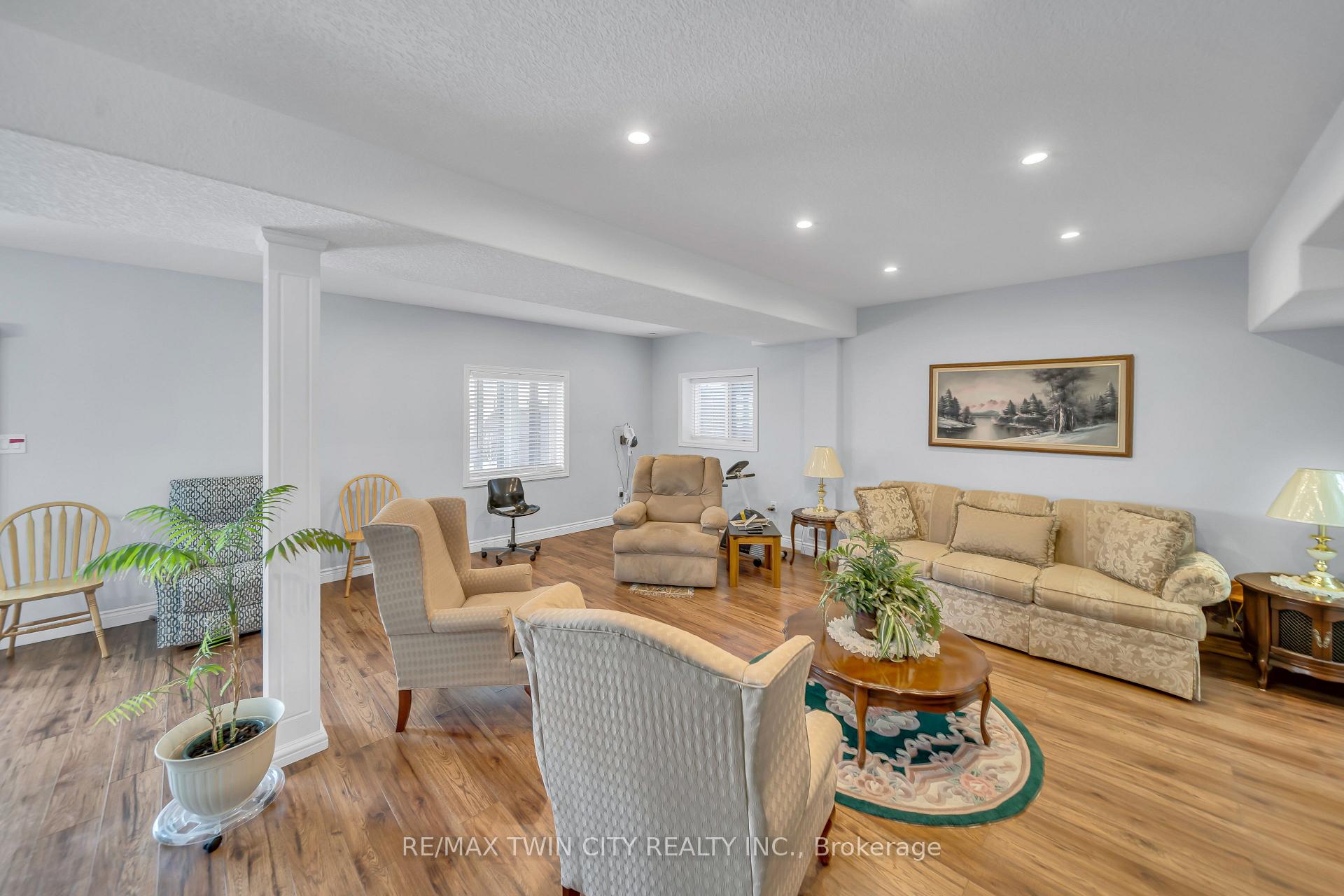 Photo 35 of 941 Audrey Place, Kitchener — HOMEH