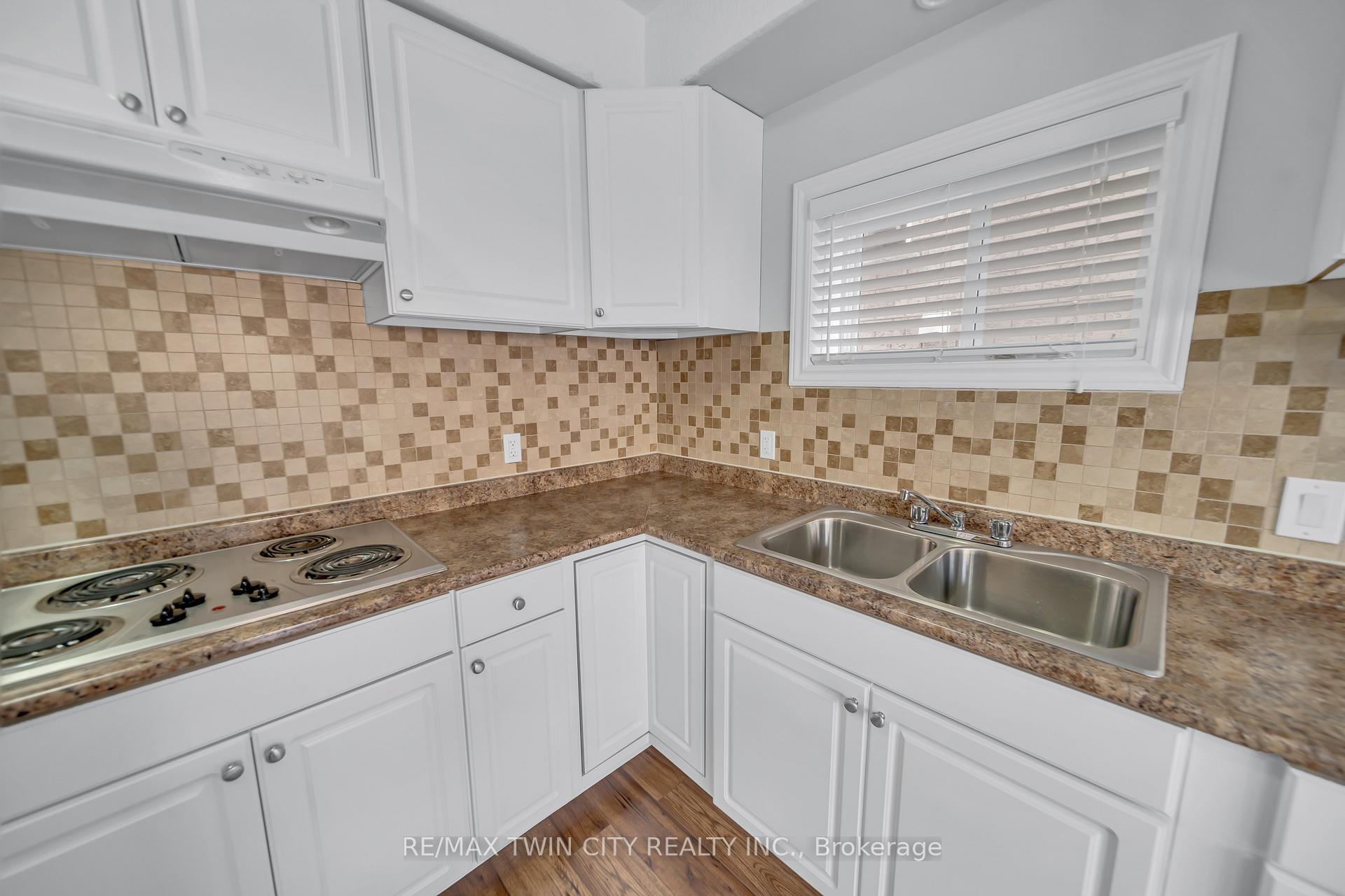 Photo 37 of 941 Audrey Place, Kitchener — HOMEH