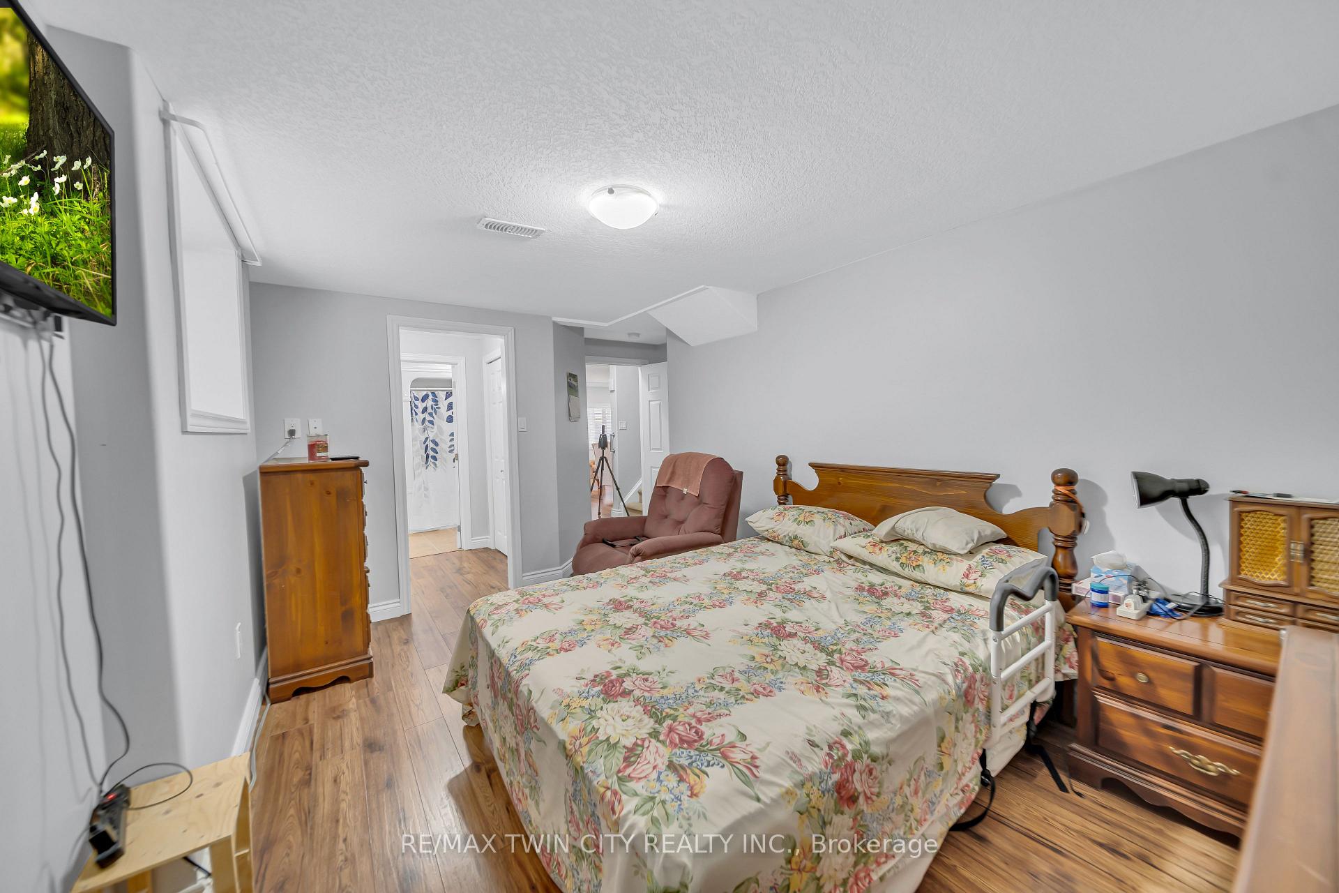 Photo 41 of 941 Audrey Place, Kitchener — HOMEH