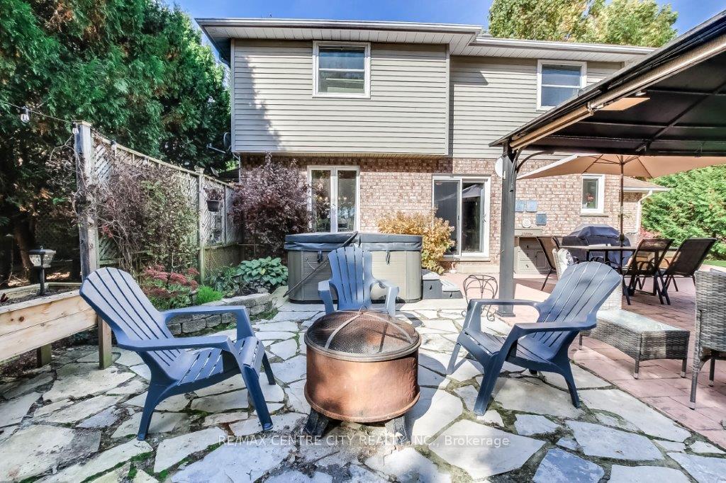 Photo 5 of 117 Brookfield Street, Middlesex Centre, Denfield — HOMEH
