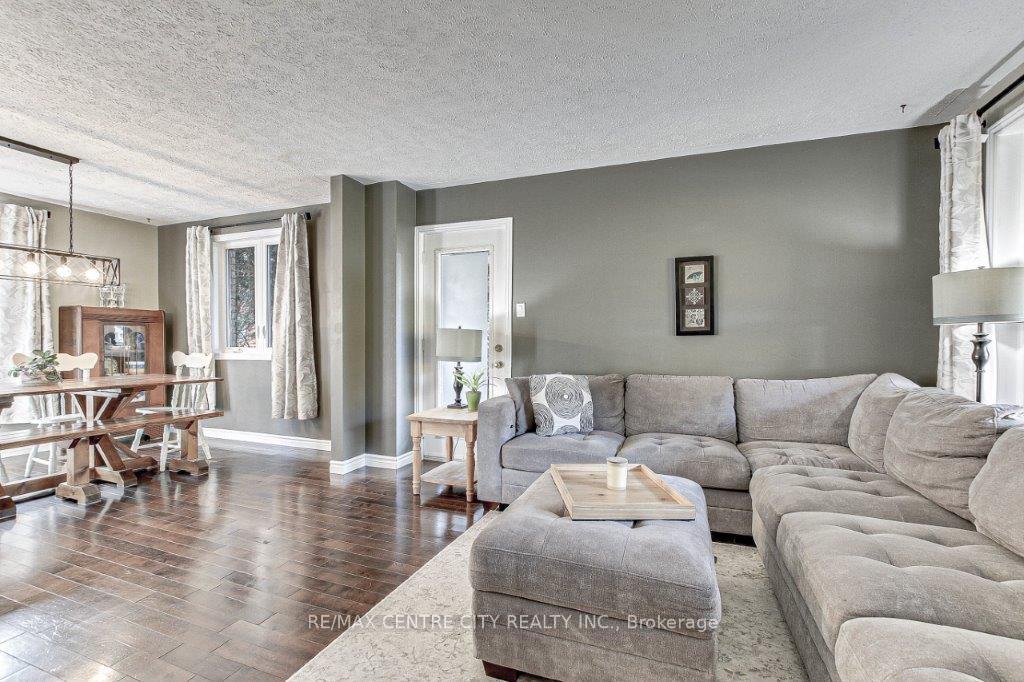 Photo 8 of 117 Brookfield Street, Middlesex Centre, Denfield — HOMEH