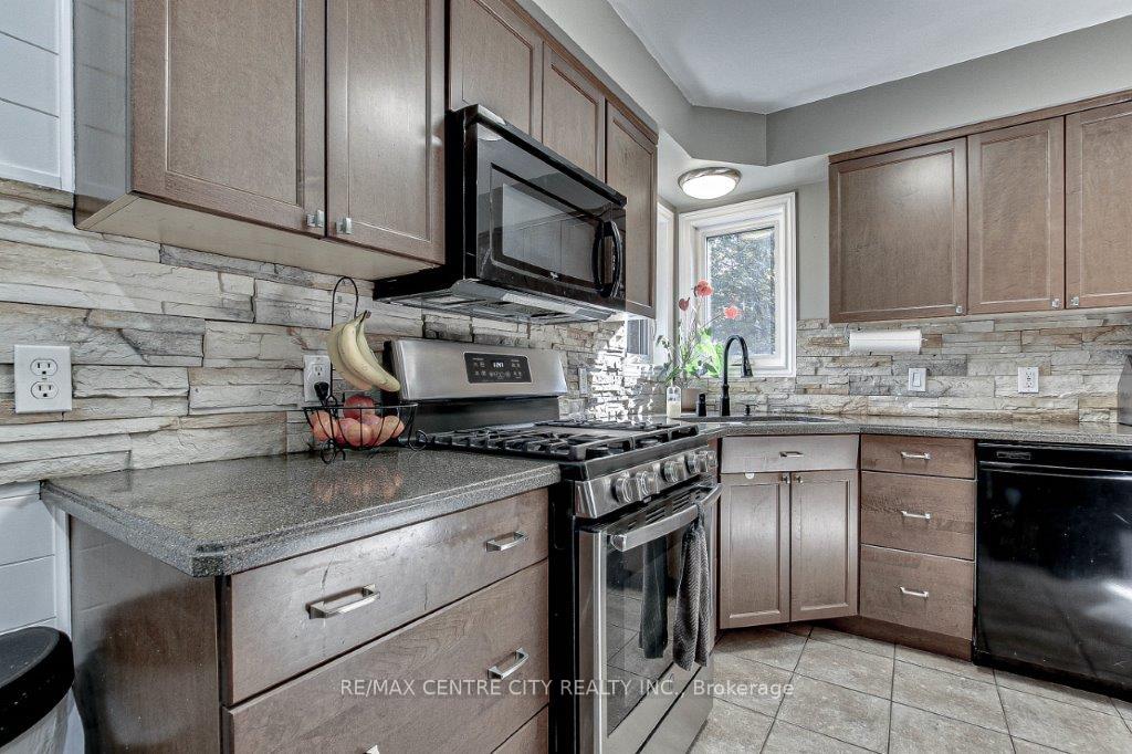 Photo 15 of 117 Brookfield Street, Middlesex Centre, Denfield — HOMEH