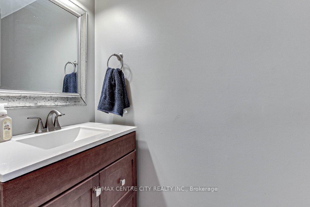 Photo 17 of 117 Brookfield Street, Middlesex Centre, Denfield — HOMEH