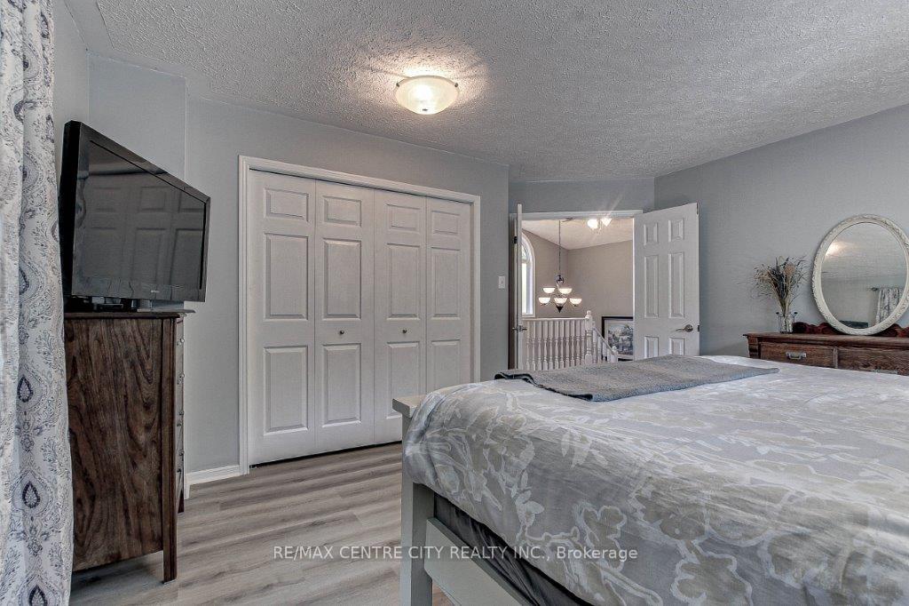 Photo 21 of 117 Brookfield Street, Middlesex Centre, Denfield — HOMEH
