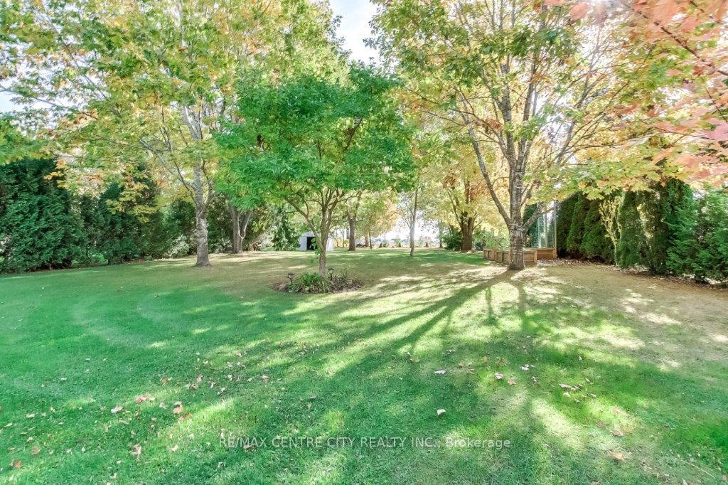Photo 35 of 117 Brookfield Street, Middlesex Centre, Denfield — HOMEH