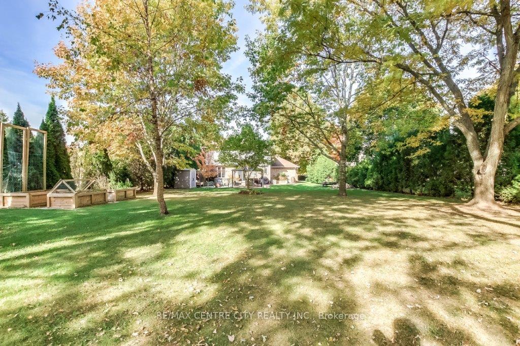 Photo 39 of 117 Brookfield Street, Middlesex Centre, Denfield — HOMEH