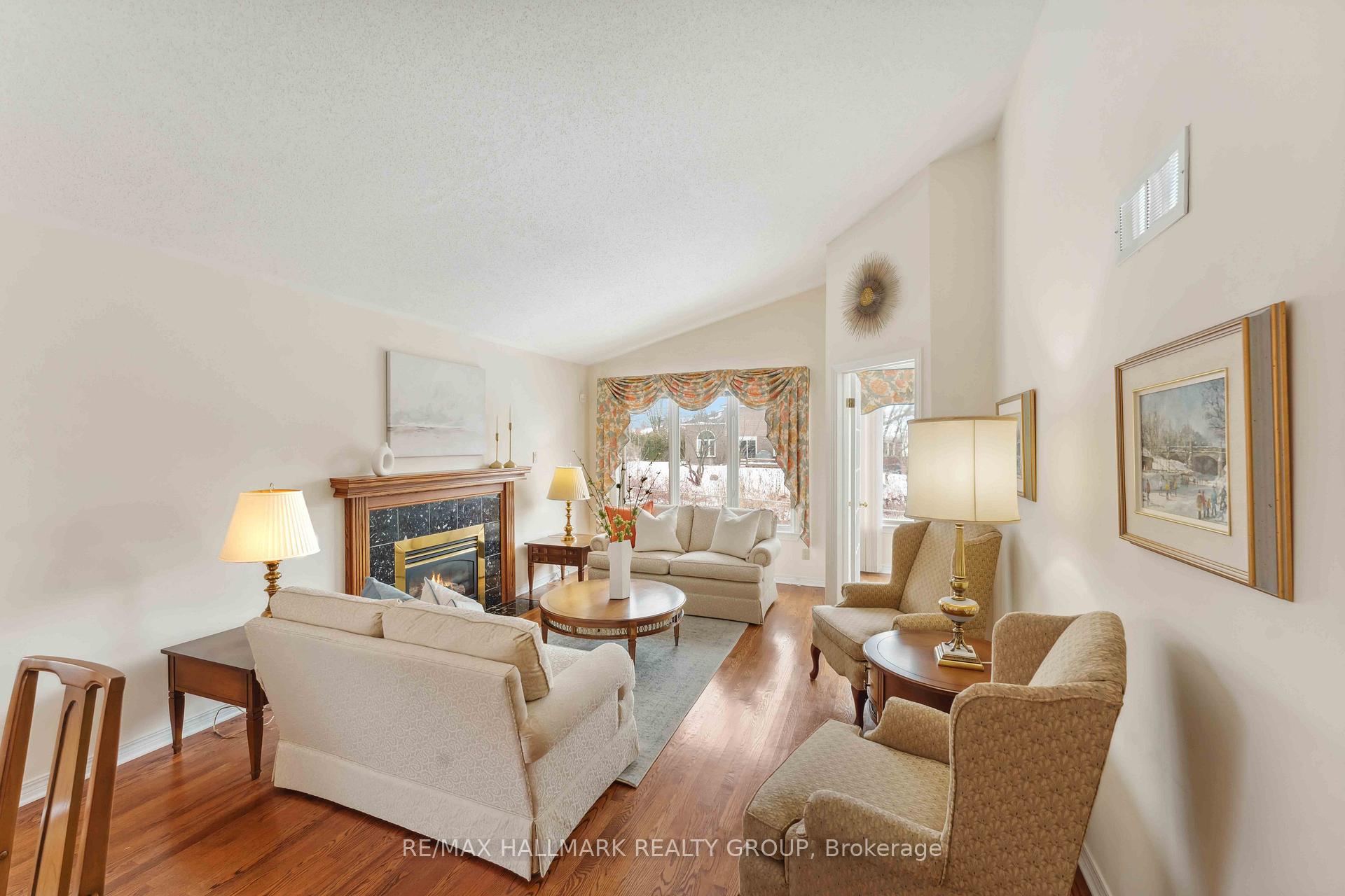 Photo 6 of 18 Partridge Drive, Ottawa, Kanata - Bridlewood — HOMEH