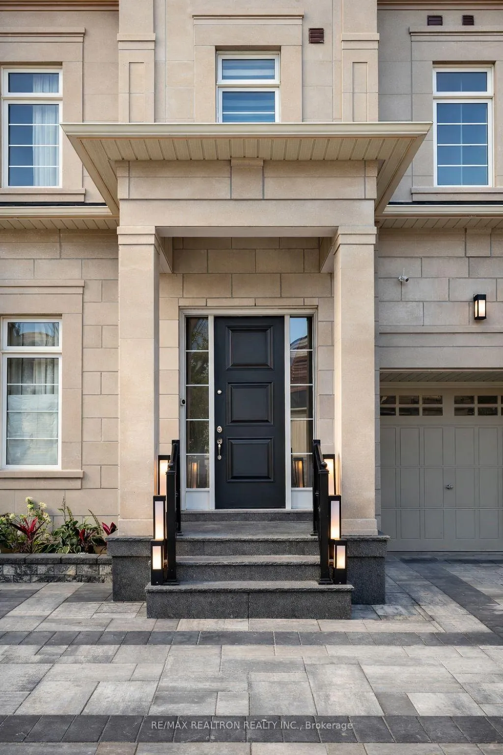 Photo 4 of 7 Aspy Court, Vaughan, Patterson — HOMEH