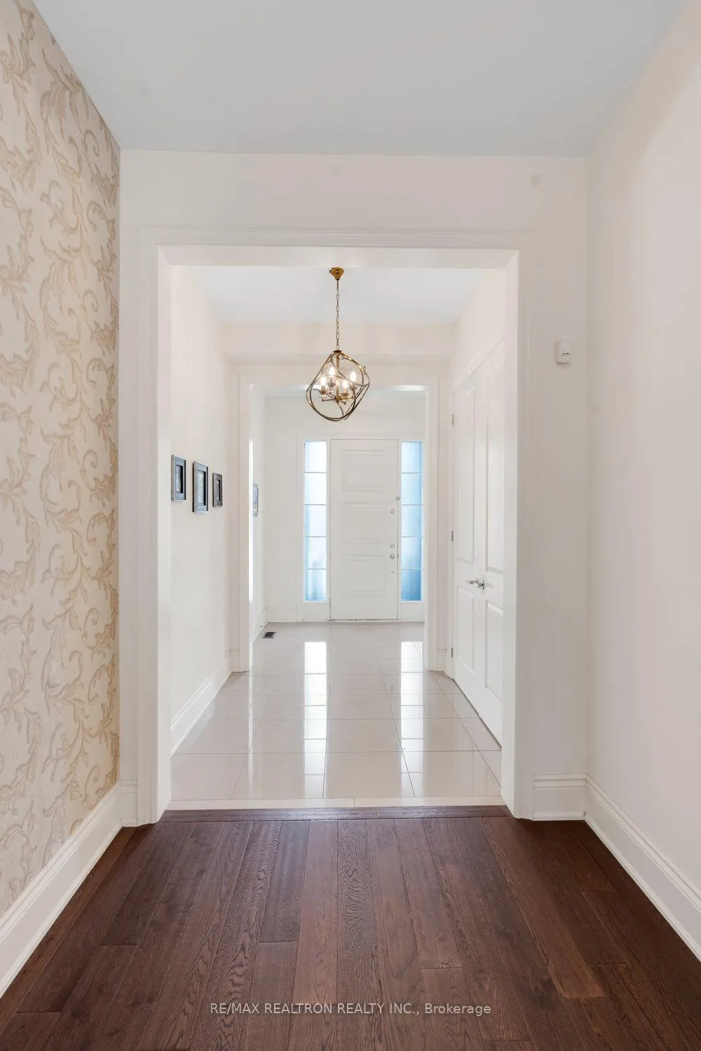 Photo 5 of 7 Aspy Court, Vaughan, Patterson — HOMEH