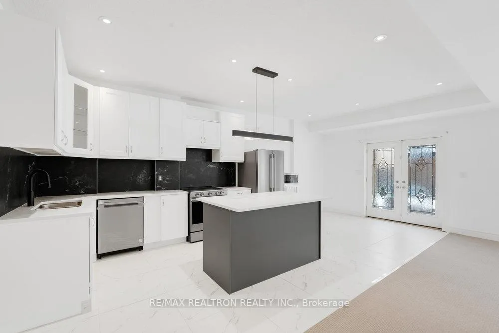 Photo 34 of 7 Aspy Court, Vaughan, Patterson — HOMEH