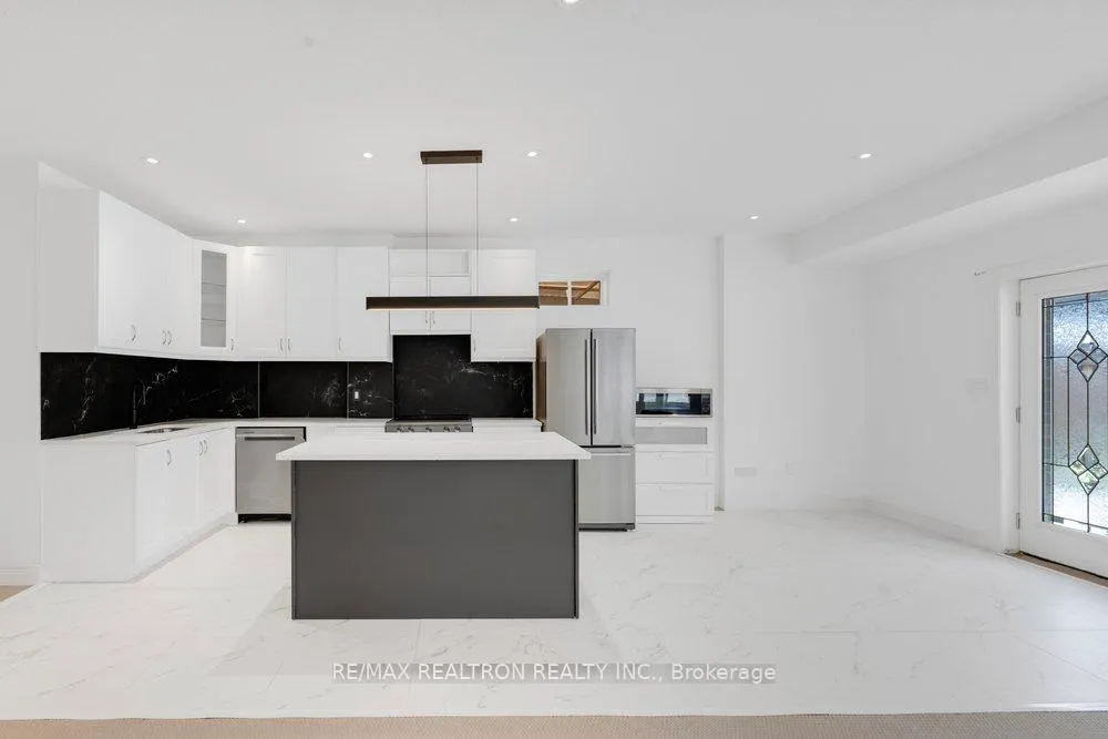 Photo 35 of 7 Aspy Court, Vaughan, Patterson — HOMEH