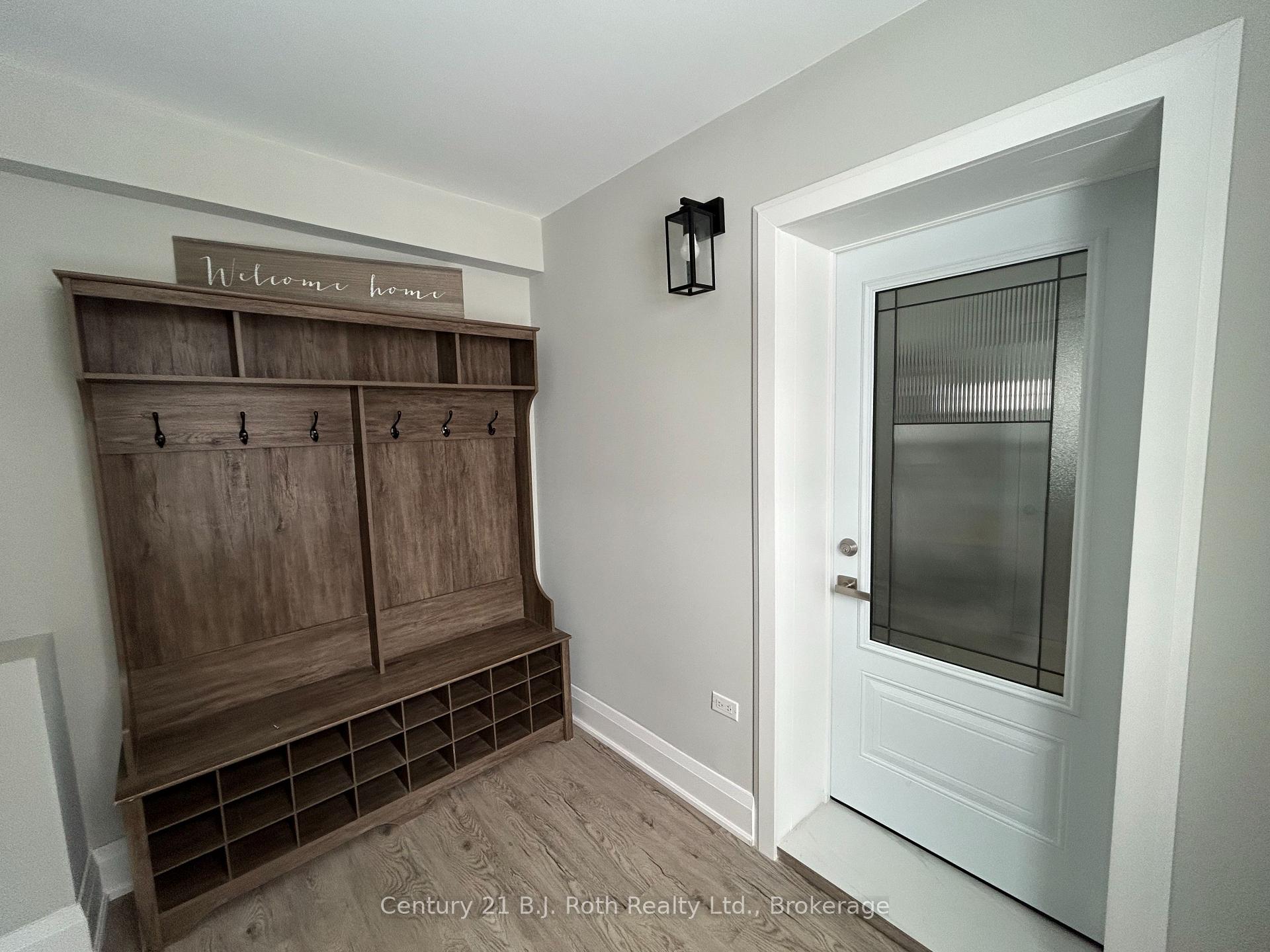 Photo 3 of 343 First Street, Midland — HOMEH