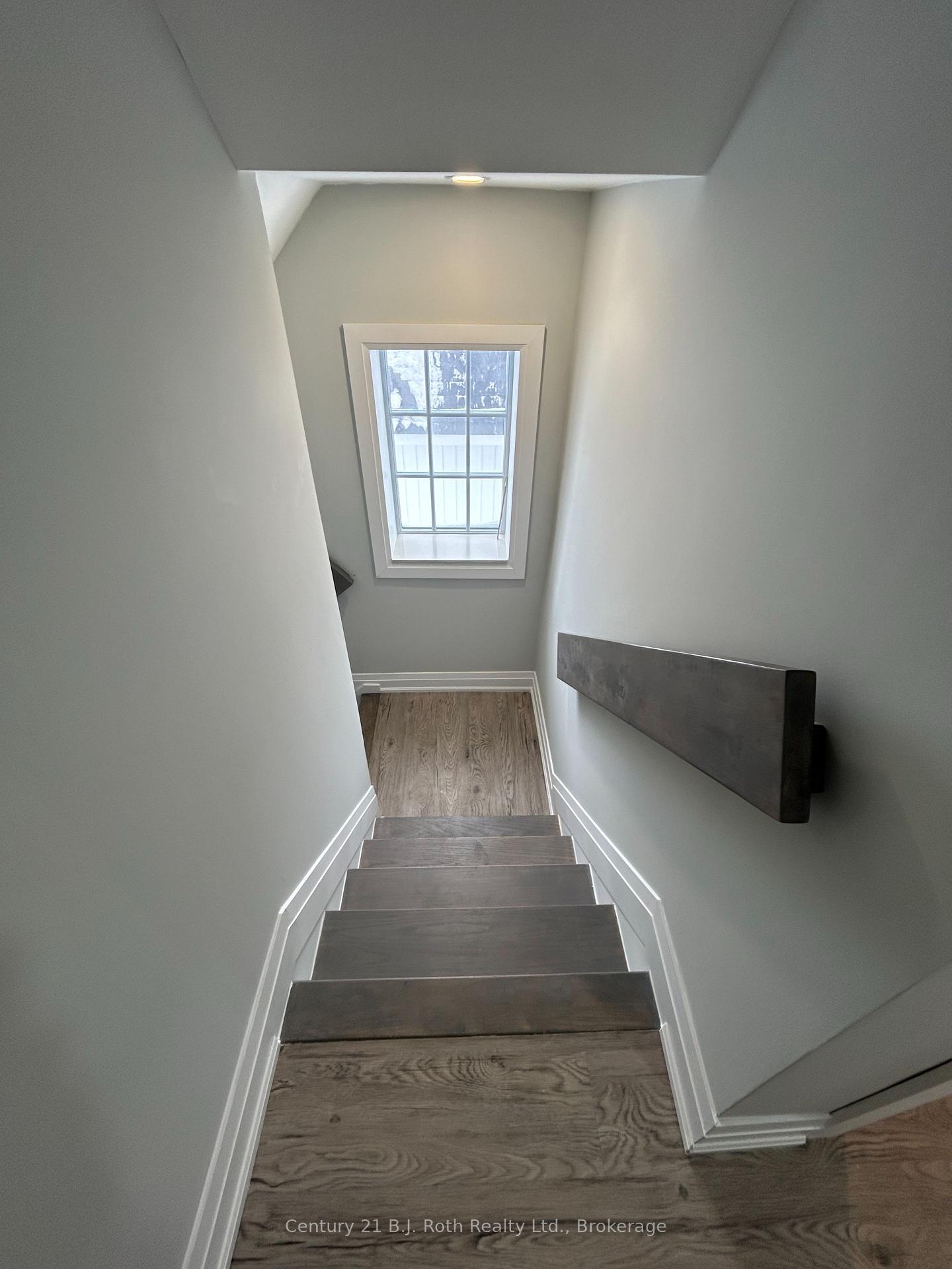 Photo 19 of 343 First Street, Midland — HOMEH