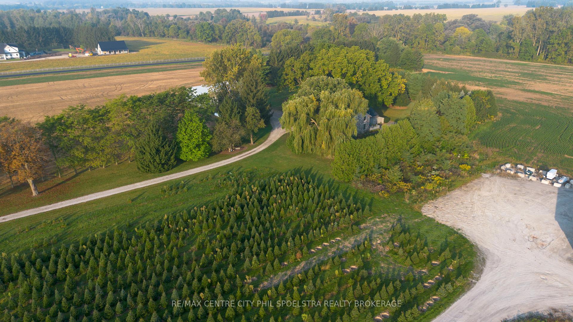 Photo 7 of 11892 Hedley Drive, Middlesex Centre, Rural Middlesex Centre — HOMEH