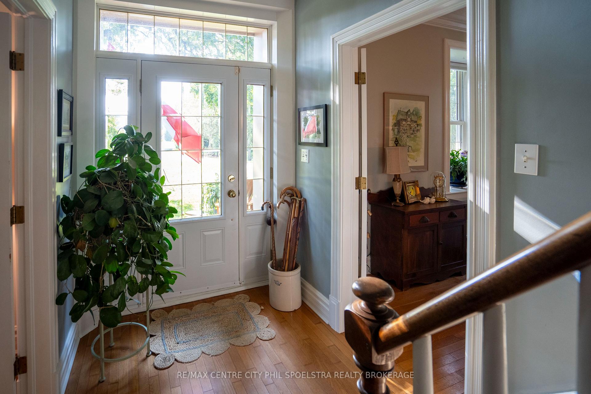 Photo 11 of 11892 Hedley Drive, Middlesex Centre, Rural Middlesex Centre — HOMEH