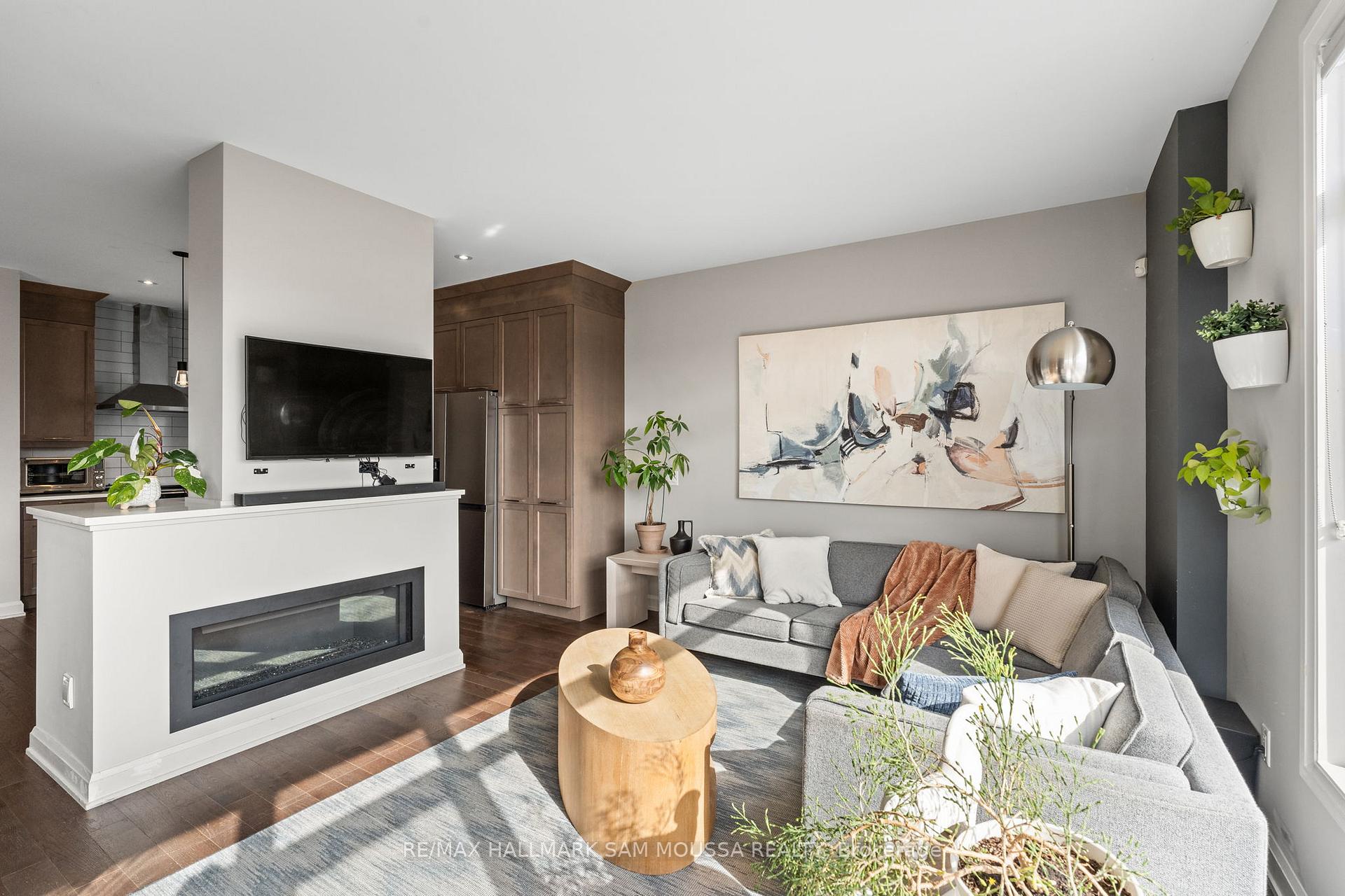 Photo 15 of 630 Bridleglen Crescent, Ottawa, Kanata - Emerald Meadows/Trailwest — HOMEH
