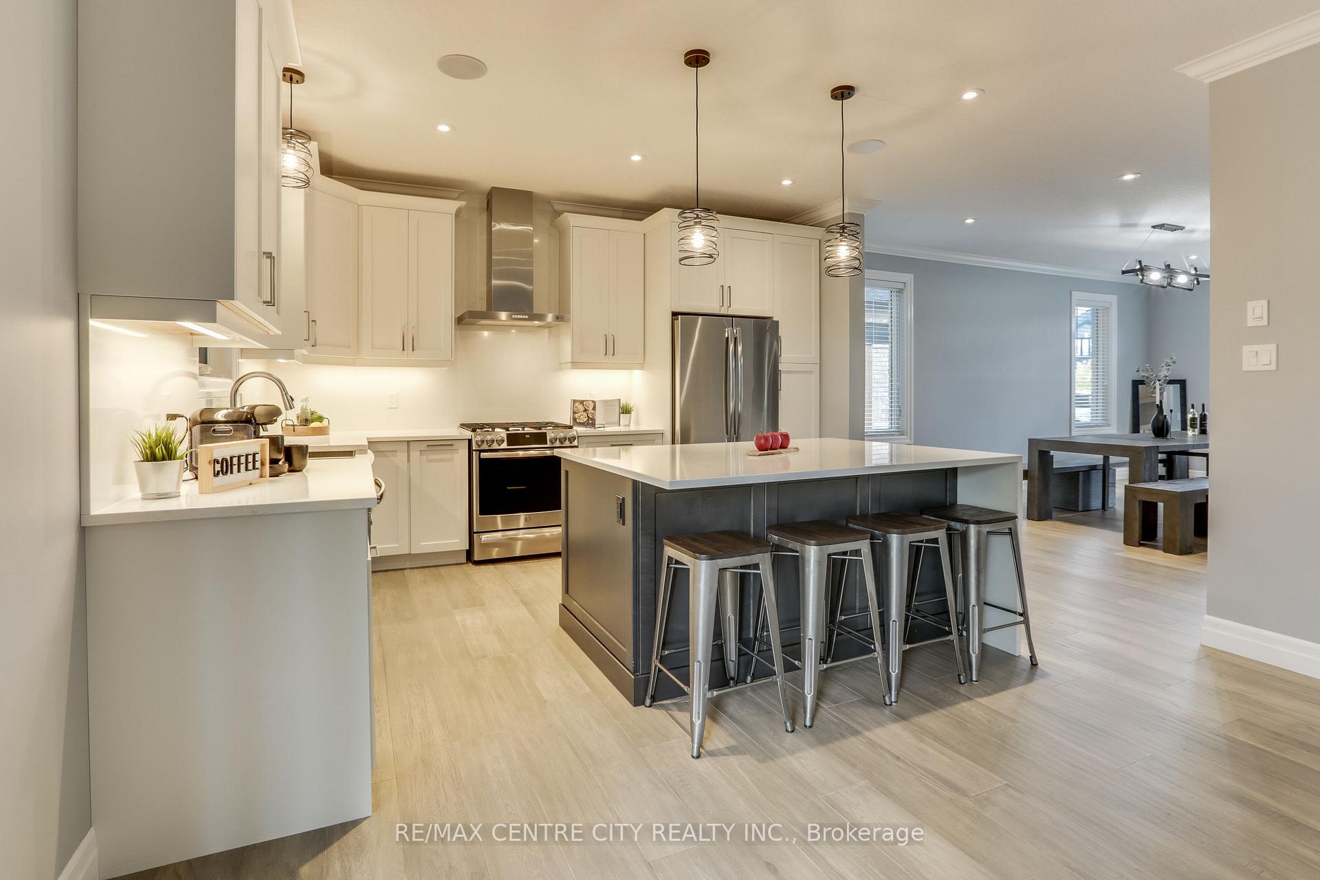 Photo 10 of 75 Caverhill Crescent, Middlesex Centre, Komoka — HOMEH