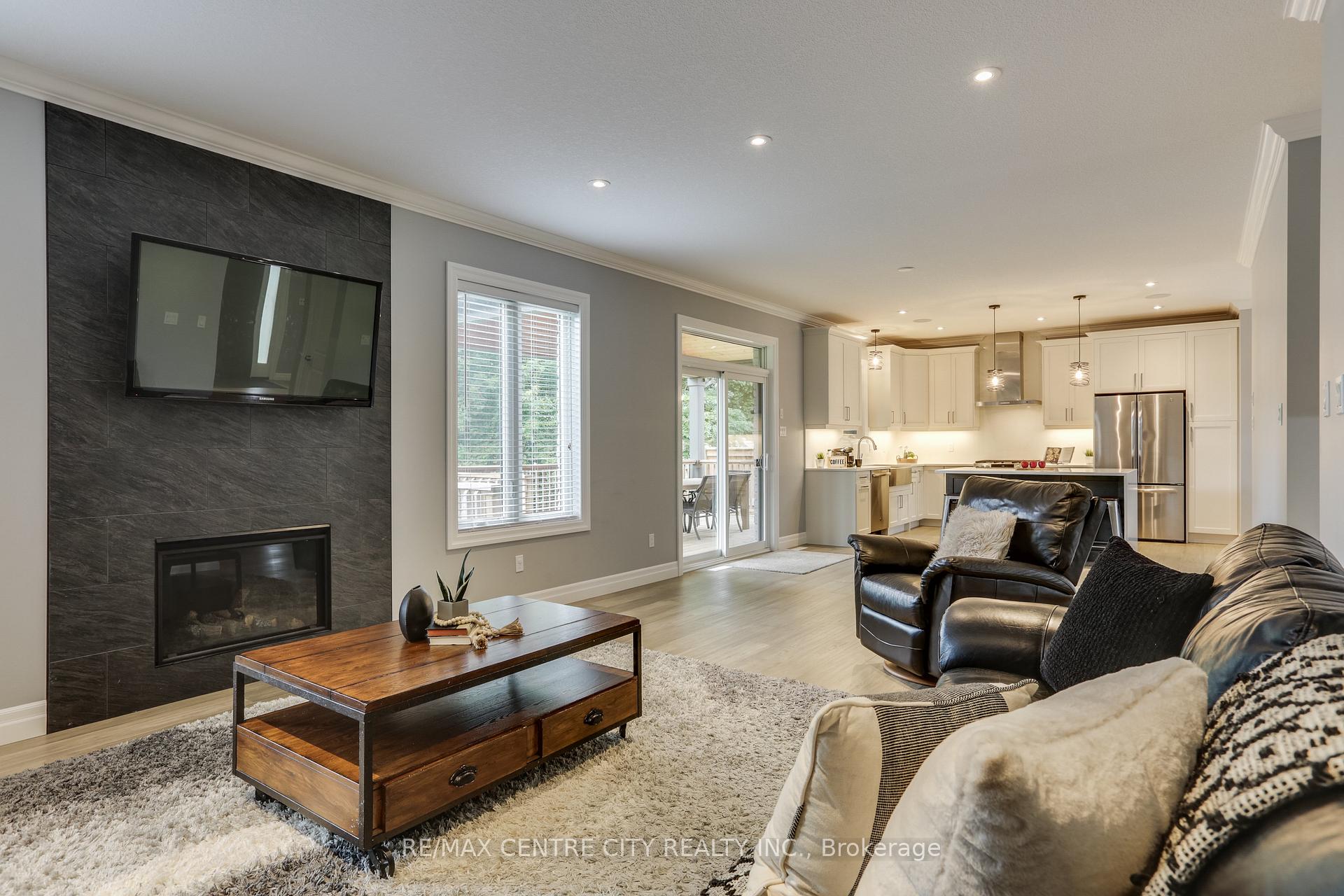 Photo 13 of 75 Caverhill Crescent, Middlesex Centre, Komoka — HOMEH