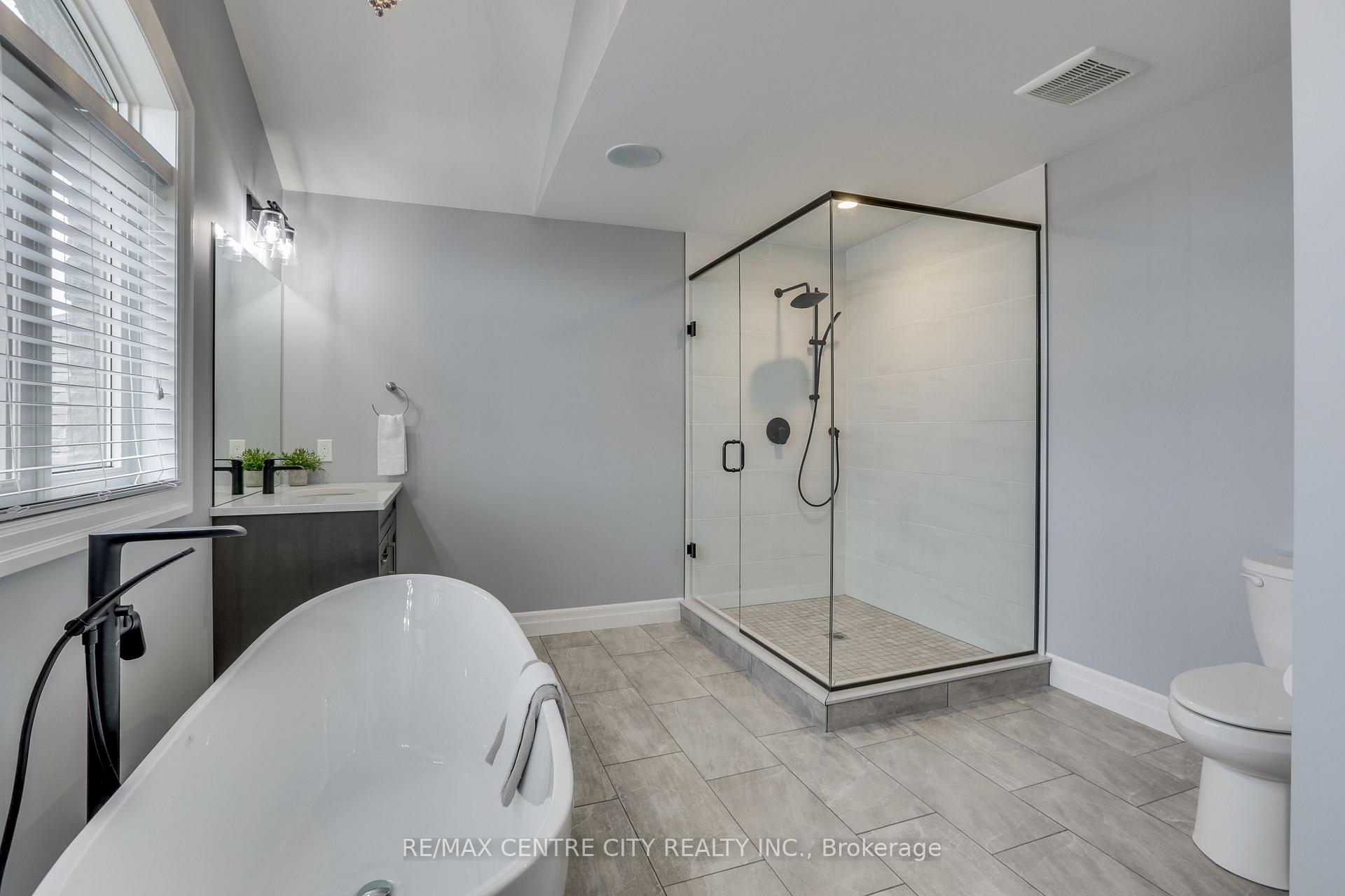 Photo 20 of 75 Caverhill Crescent, Middlesex Centre, Komoka — HOMEH