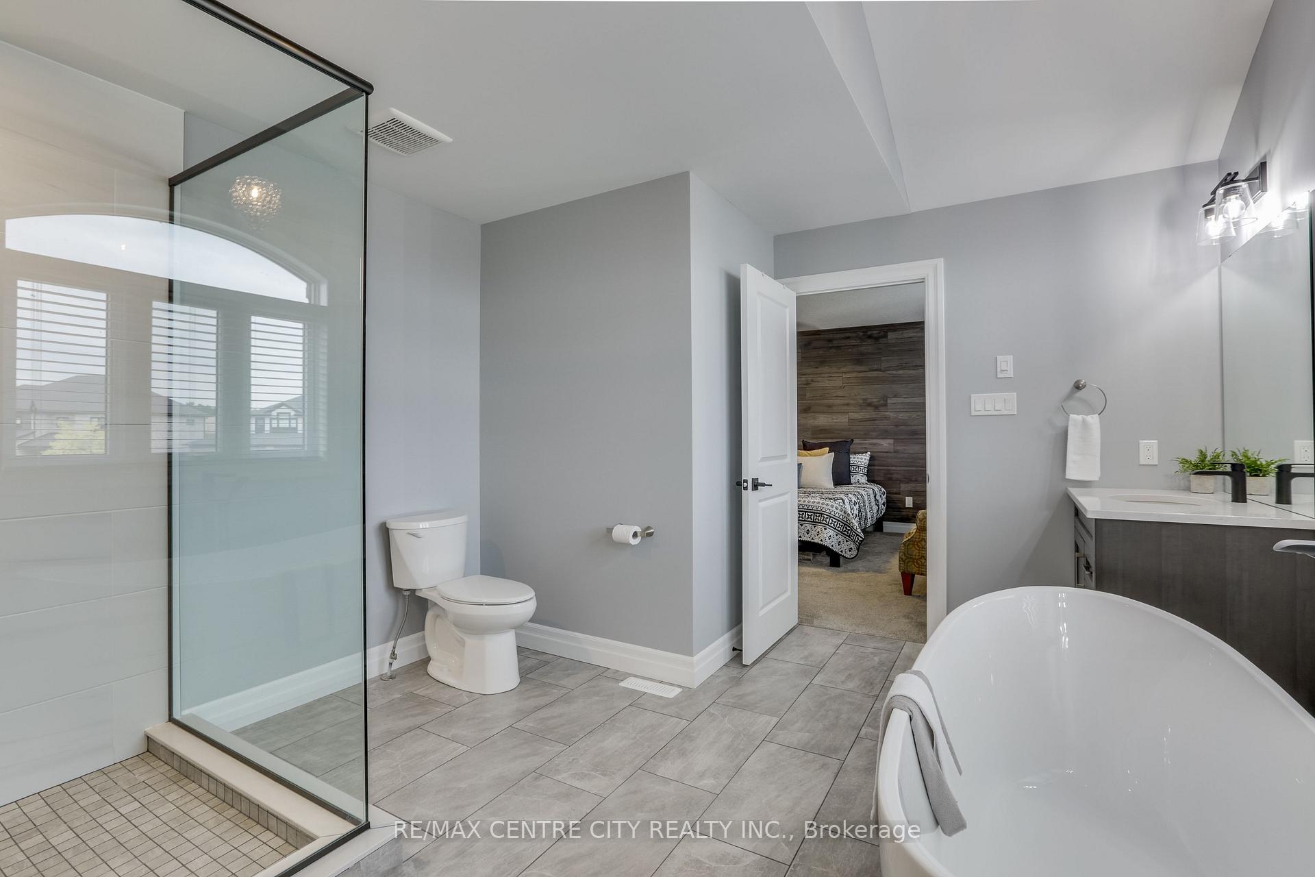 Photo 21 of 75 Caverhill Crescent, Middlesex Centre, Komoka — HOMEH