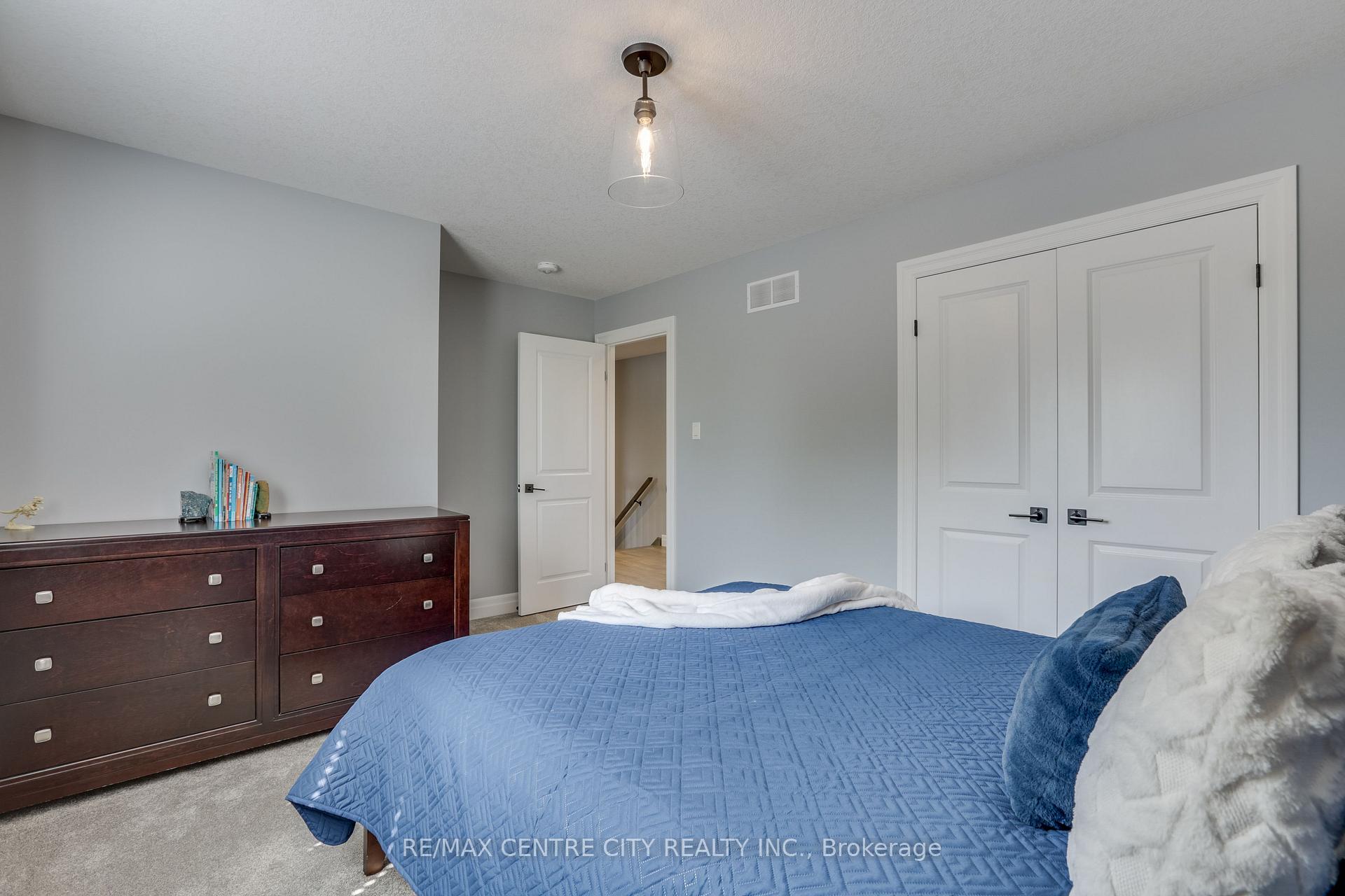 Photo 26 of 75 Caverhill Crescent, Middlesex Centre, Komoka — HOMEH