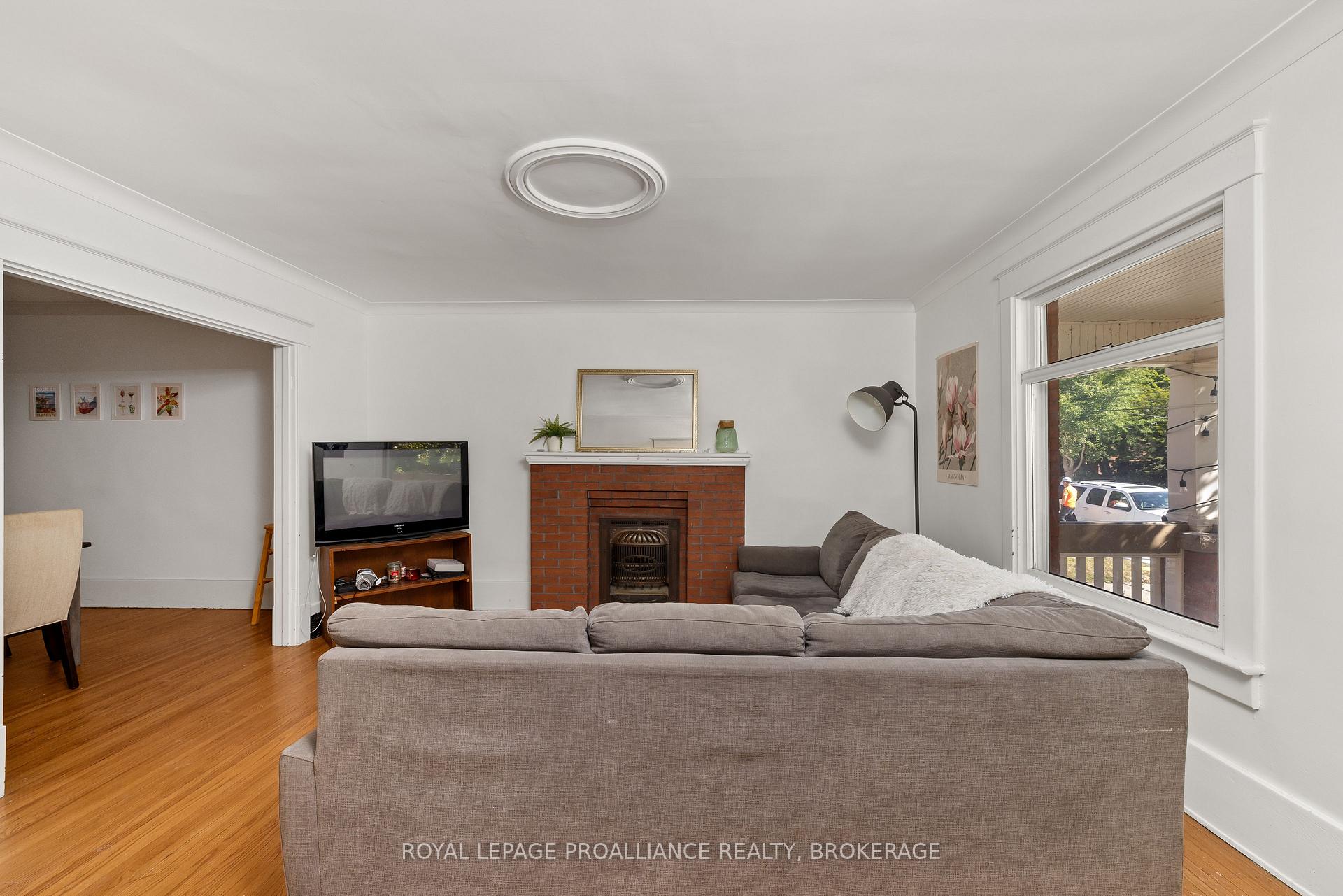 Photo 4 of 202 Victoria Street, Kingston, Central City East — HOMEH