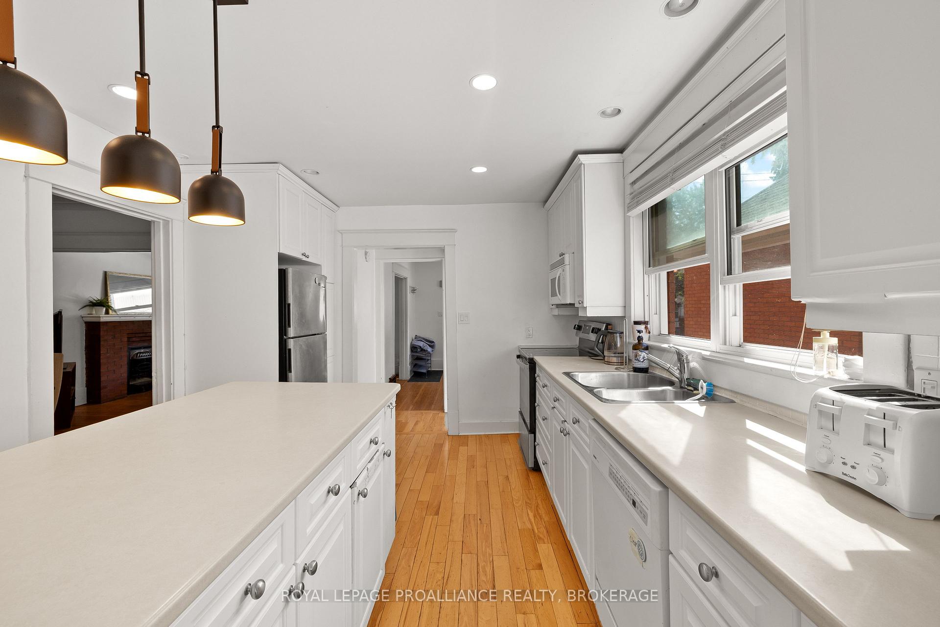 Photo 6 of 202 Victoria Street, Kingston, Central City East — HOMEH